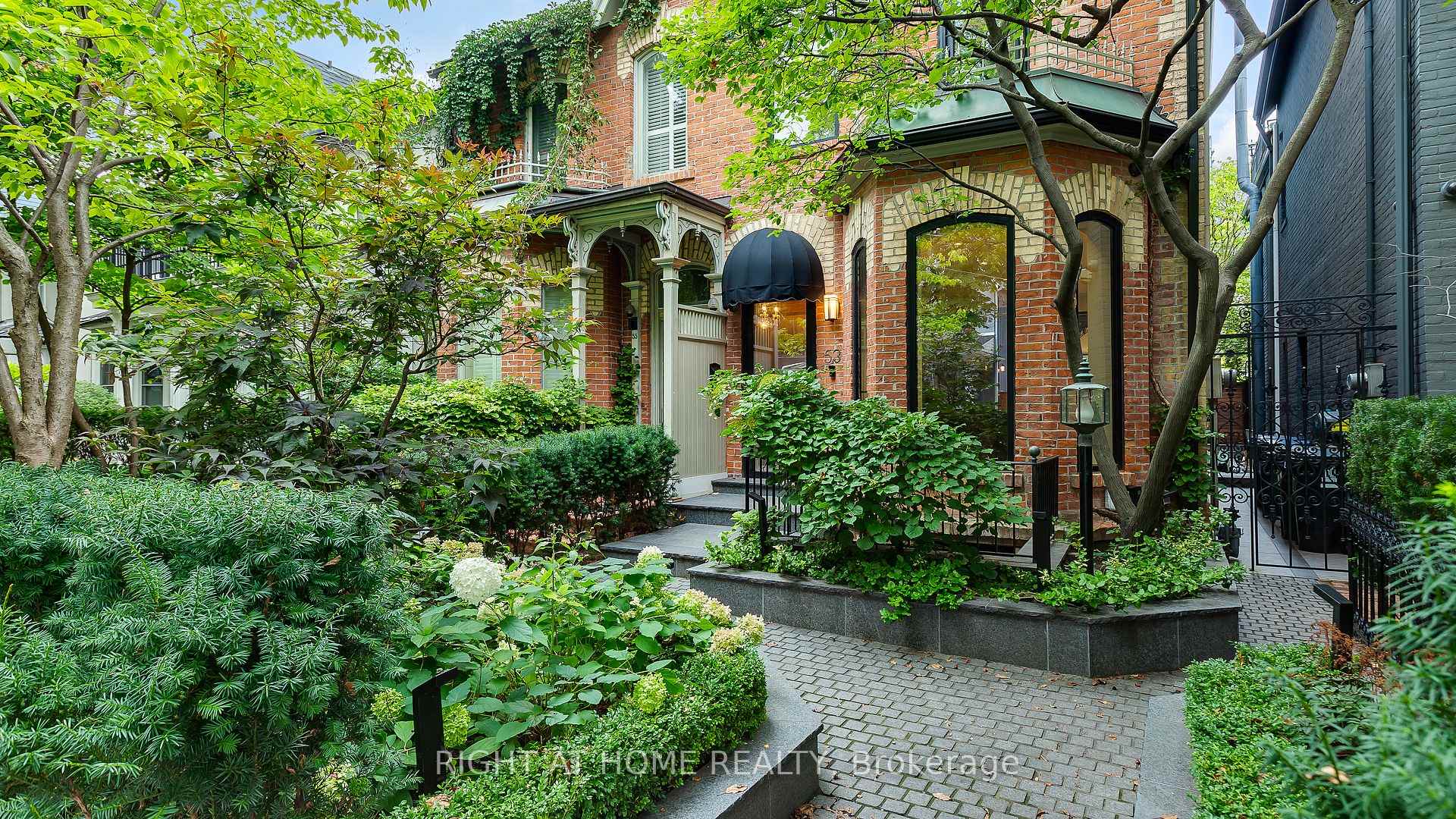 53 Hazelton Avenue, Toronto, ON M5R 2E3