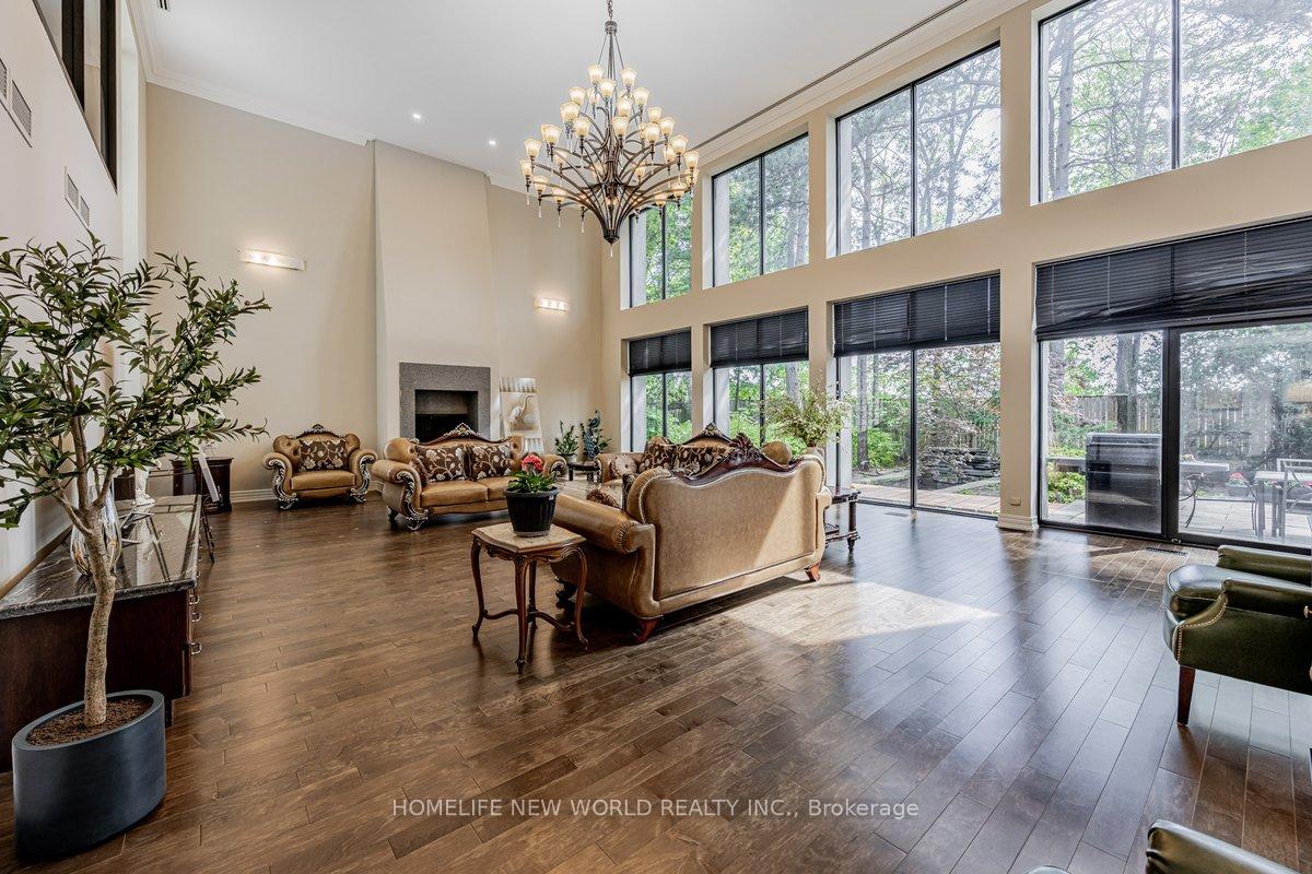 5 Abrams Place, Toronto, ON M2L 1W7