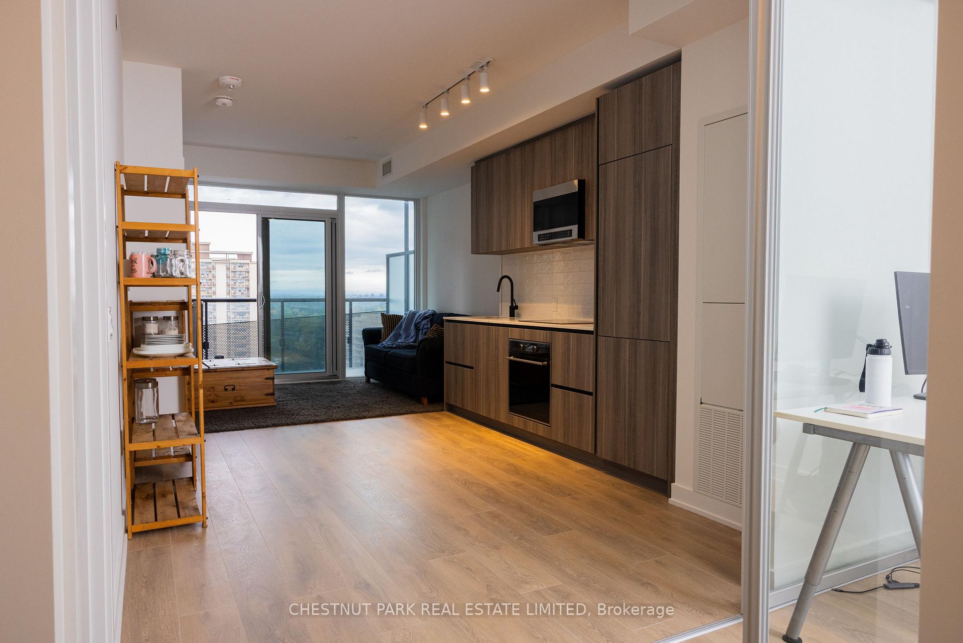 117 Broadway Avenue 1807, Toronto, ON M4P 1V3
