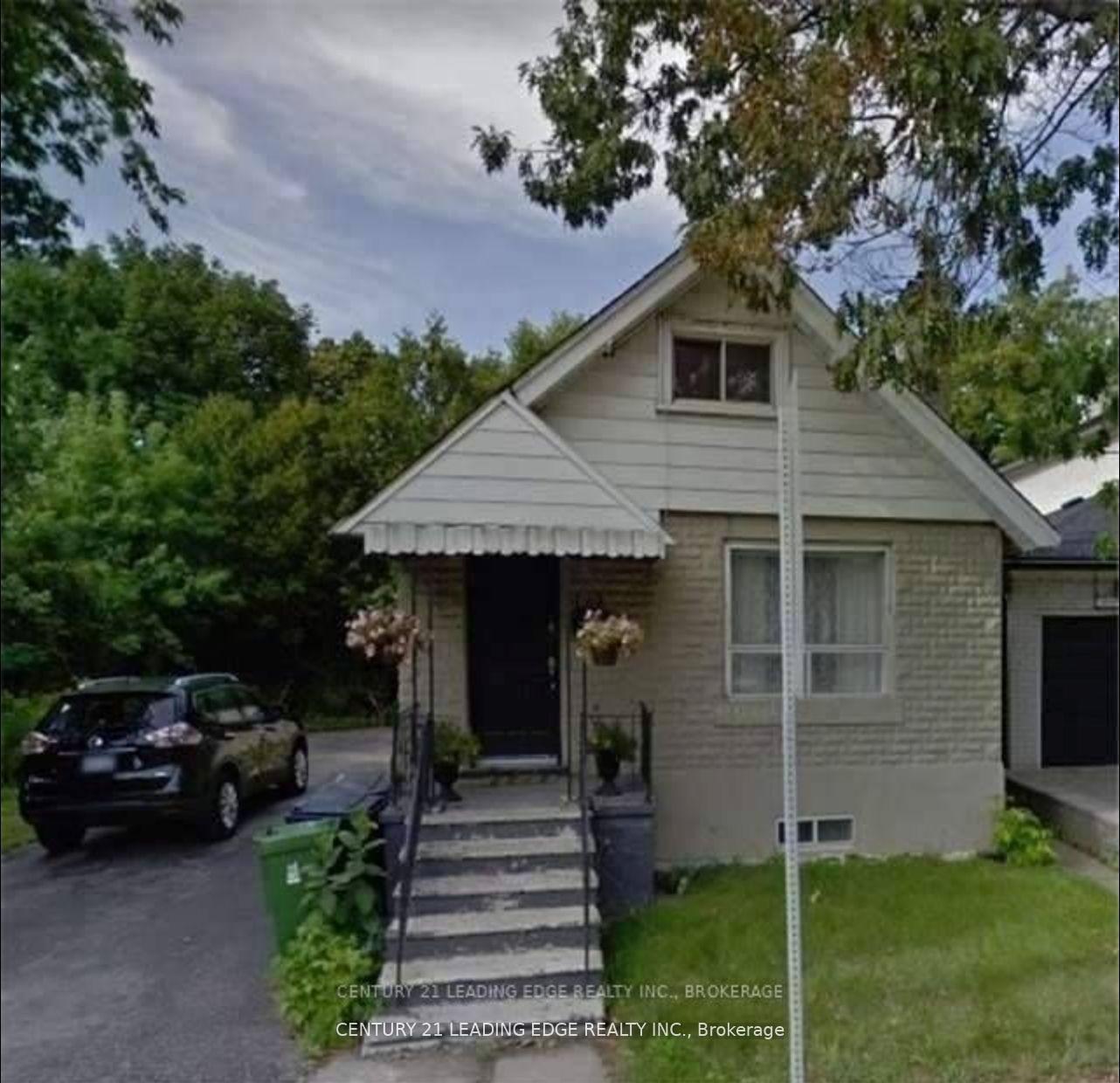360A Lawrence Avenue W, Toronto, ON M5M 1B7