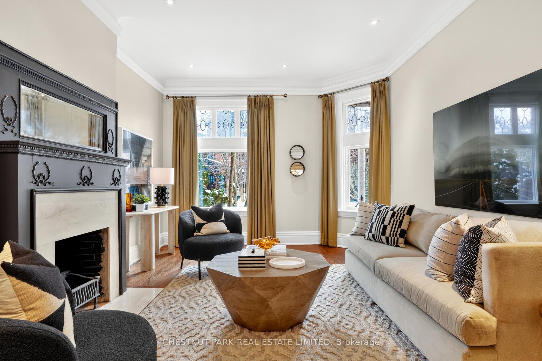 46 Admiral Road, Toronto, ON M5R 2L5
