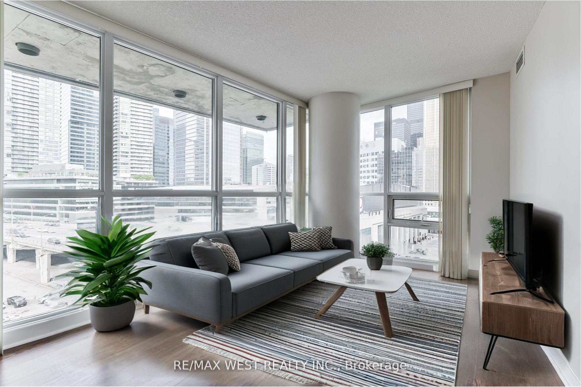 33 Bay Street 903, Toronto, ON M5J 2Z3