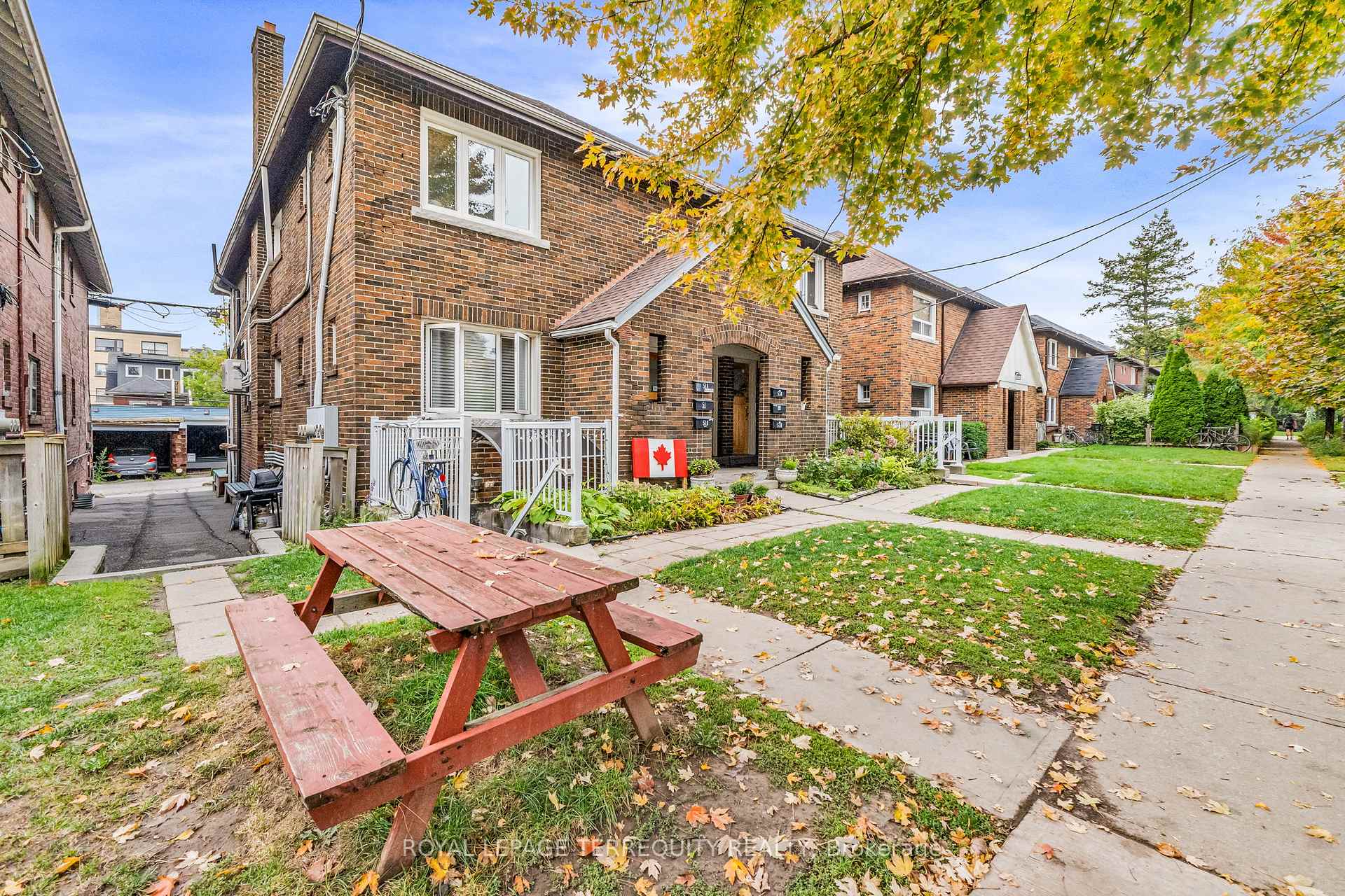 51 Claxton Boulevard, Toronto, ON M6C 1L9