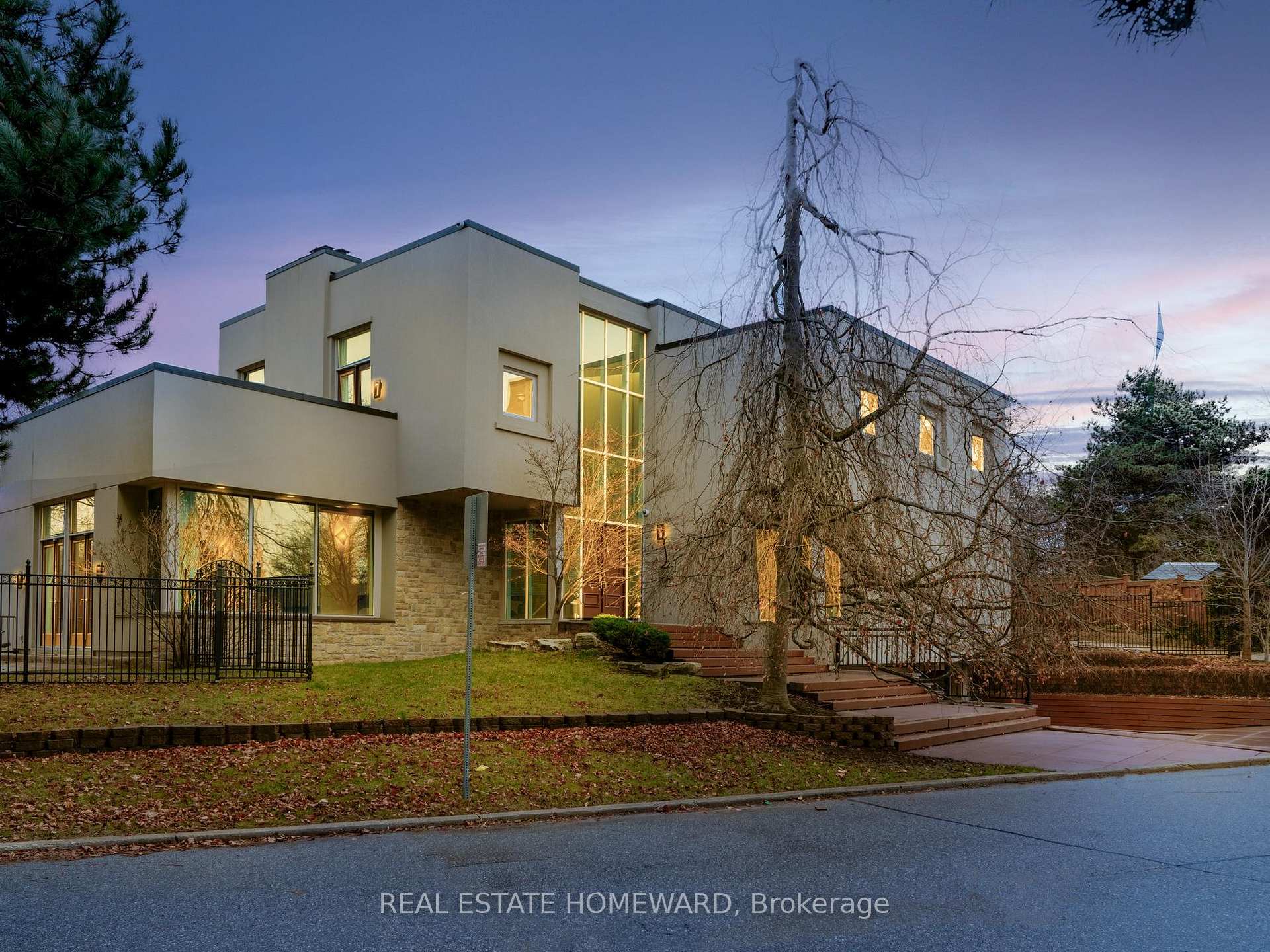 128 Laurentide Drive, Toronto, ON M3A 3E5
