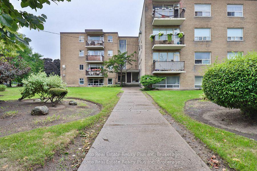 55 Neptune Drive 303, Toronto, ON M6A 1X2