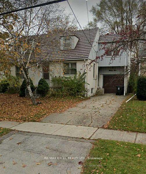 99 Ranee Avenue, Toronto, ON M6A 1N1