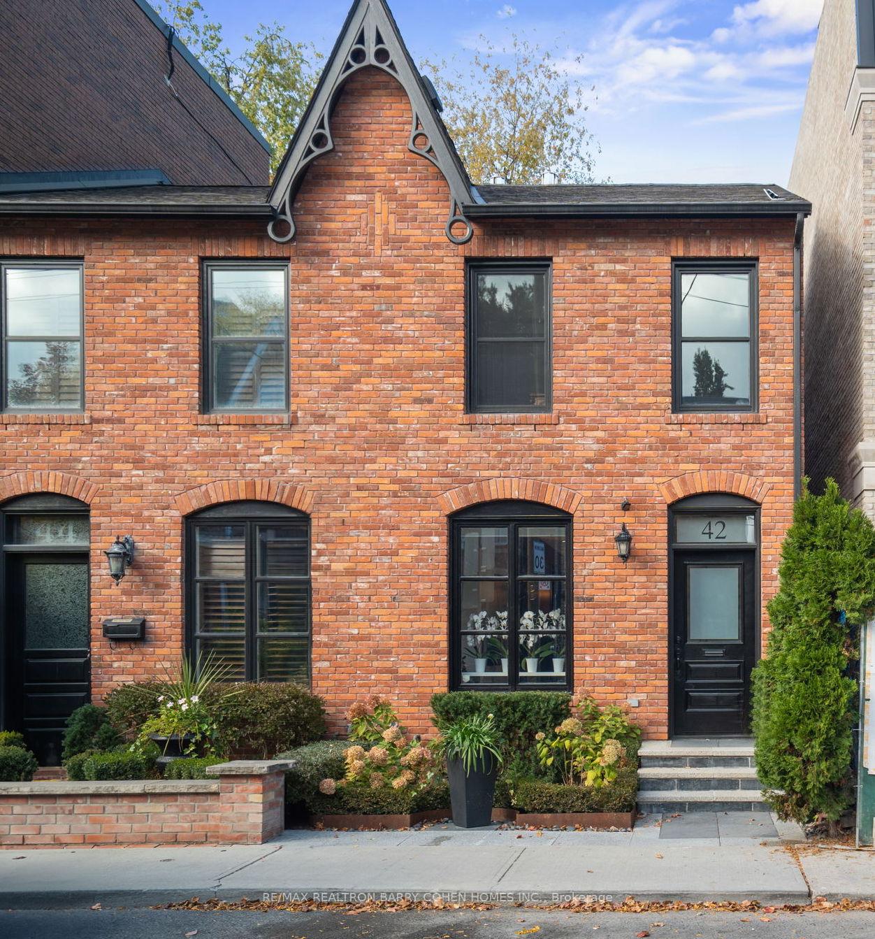 42 Berryman Street, Toronto, ON M5R 1M6