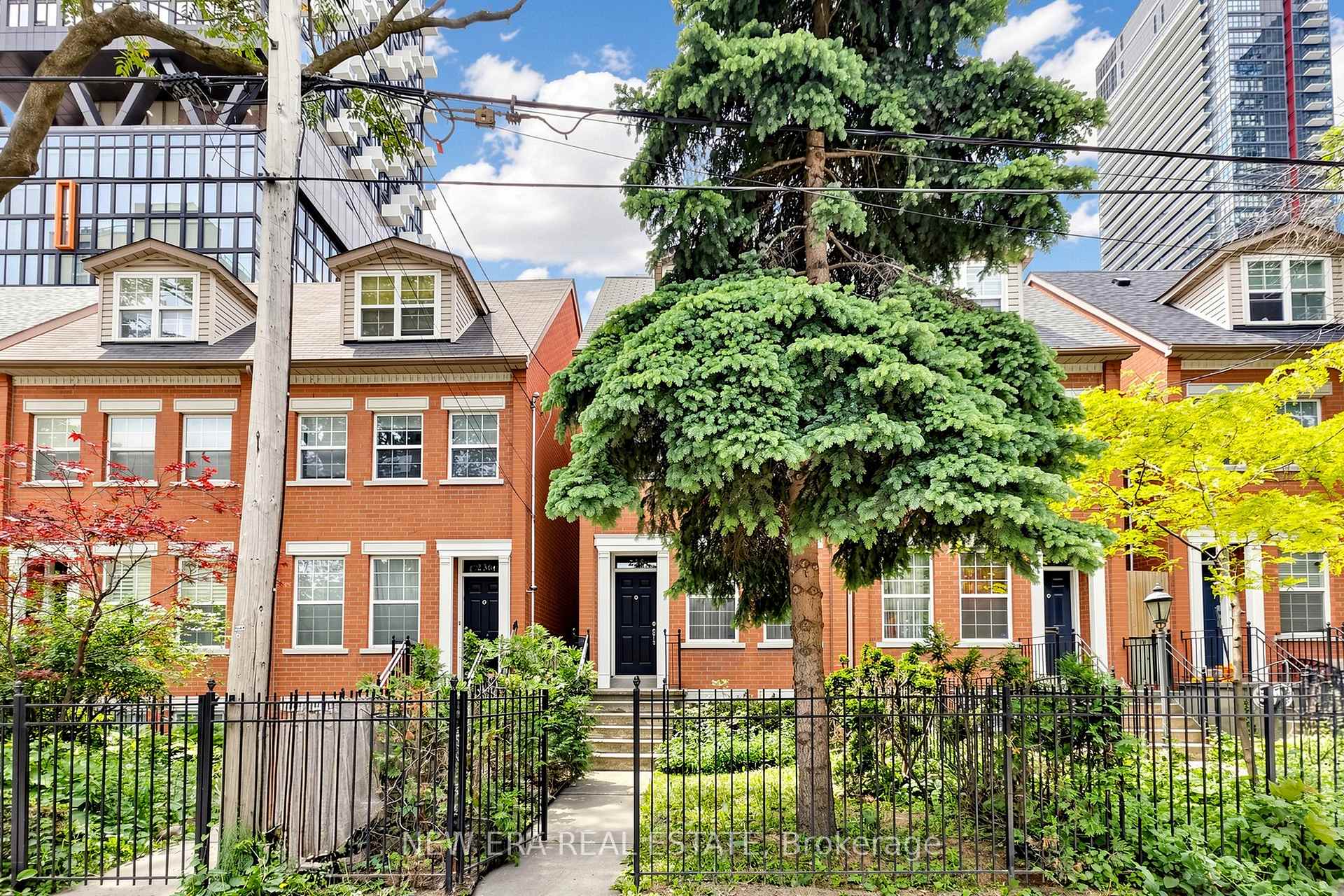 238 George Street, Toronto C08, ON M5A 2N1