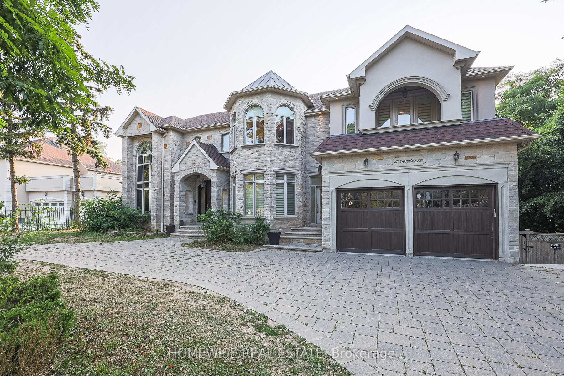 2706 Bayview Avenue, Toronto, ON M2L 1B9