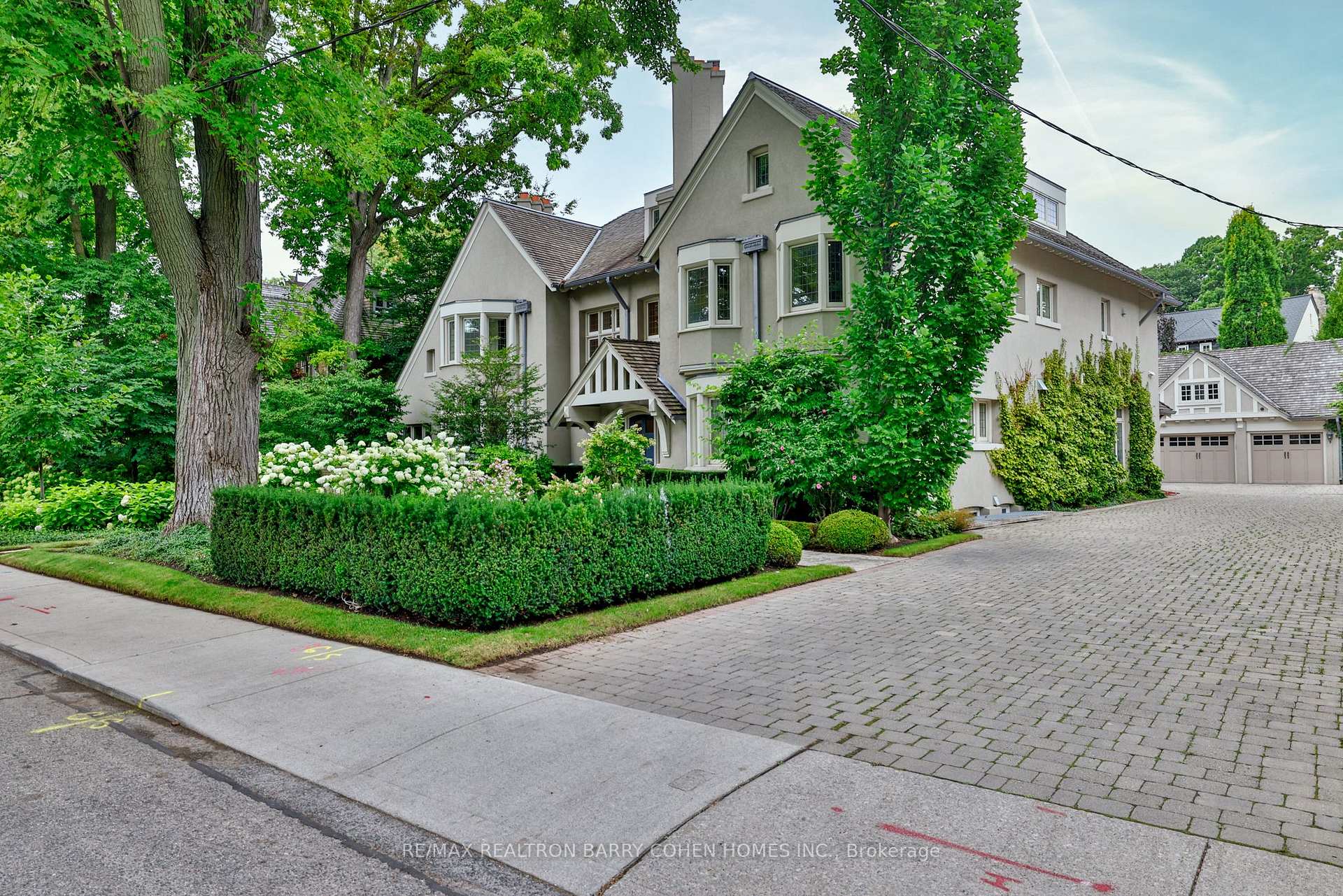 30 Whitney Avenue, Toronto, ON M4W 2A8