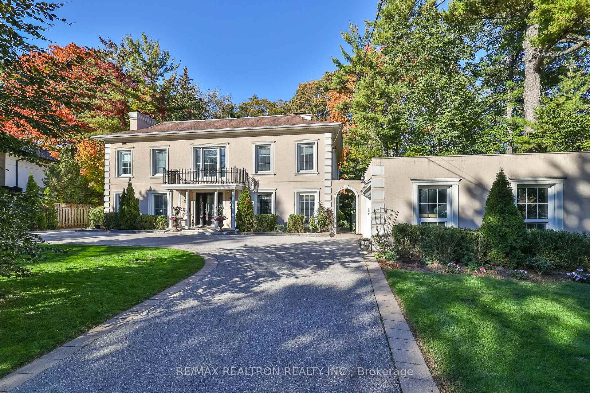 38 Saintfield Avenue, Toronto, ON M3C 2M6
