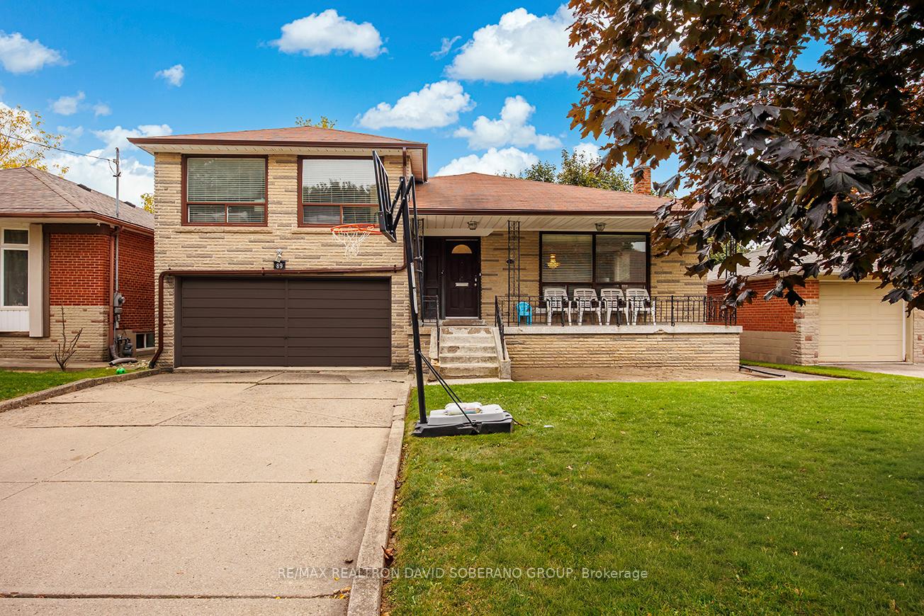 89 Allingham Gardens N/A, Toronto, ON M3H 1X9