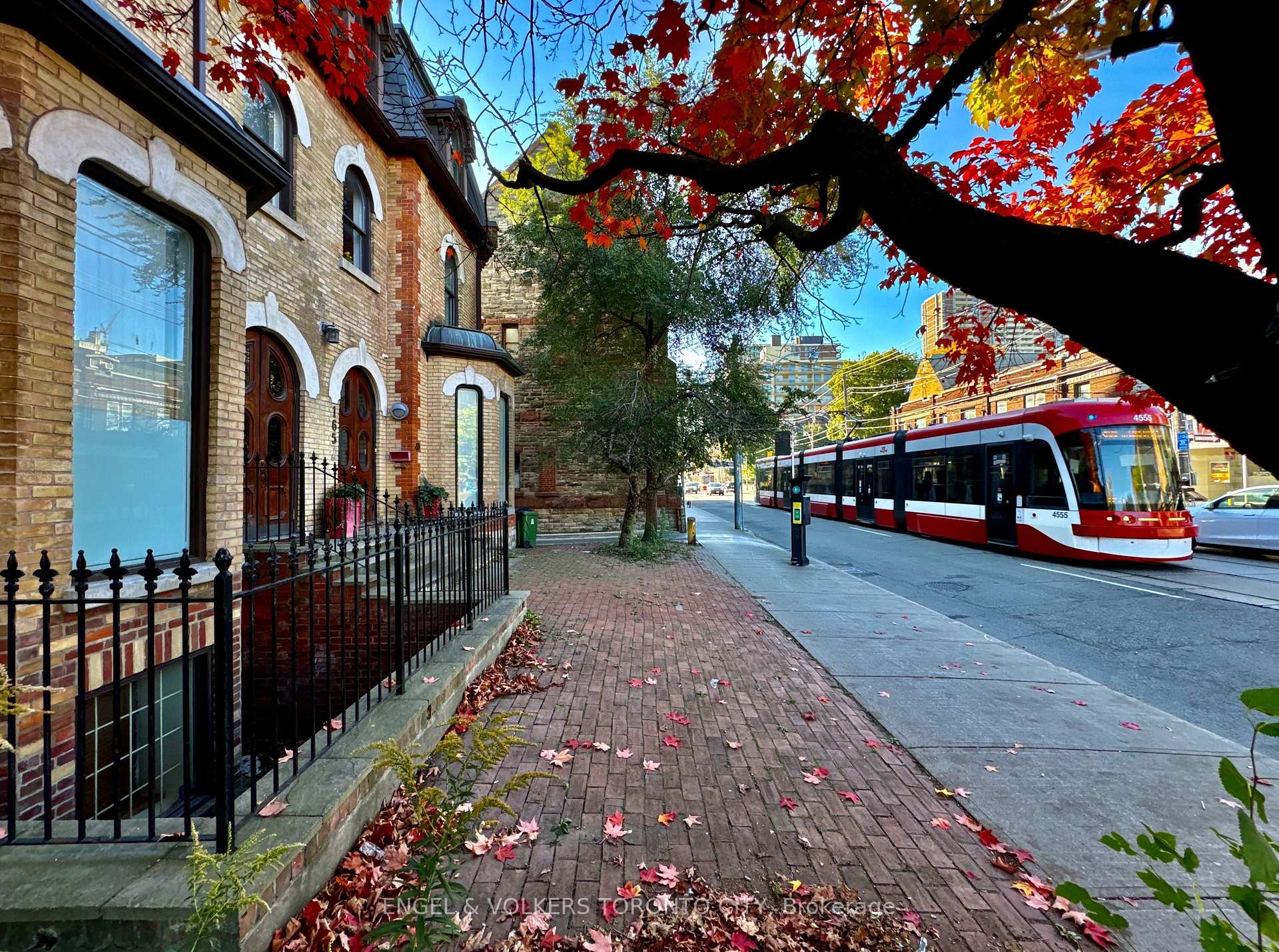 167 Carlton Street, Toronto, ON M5A 2K3