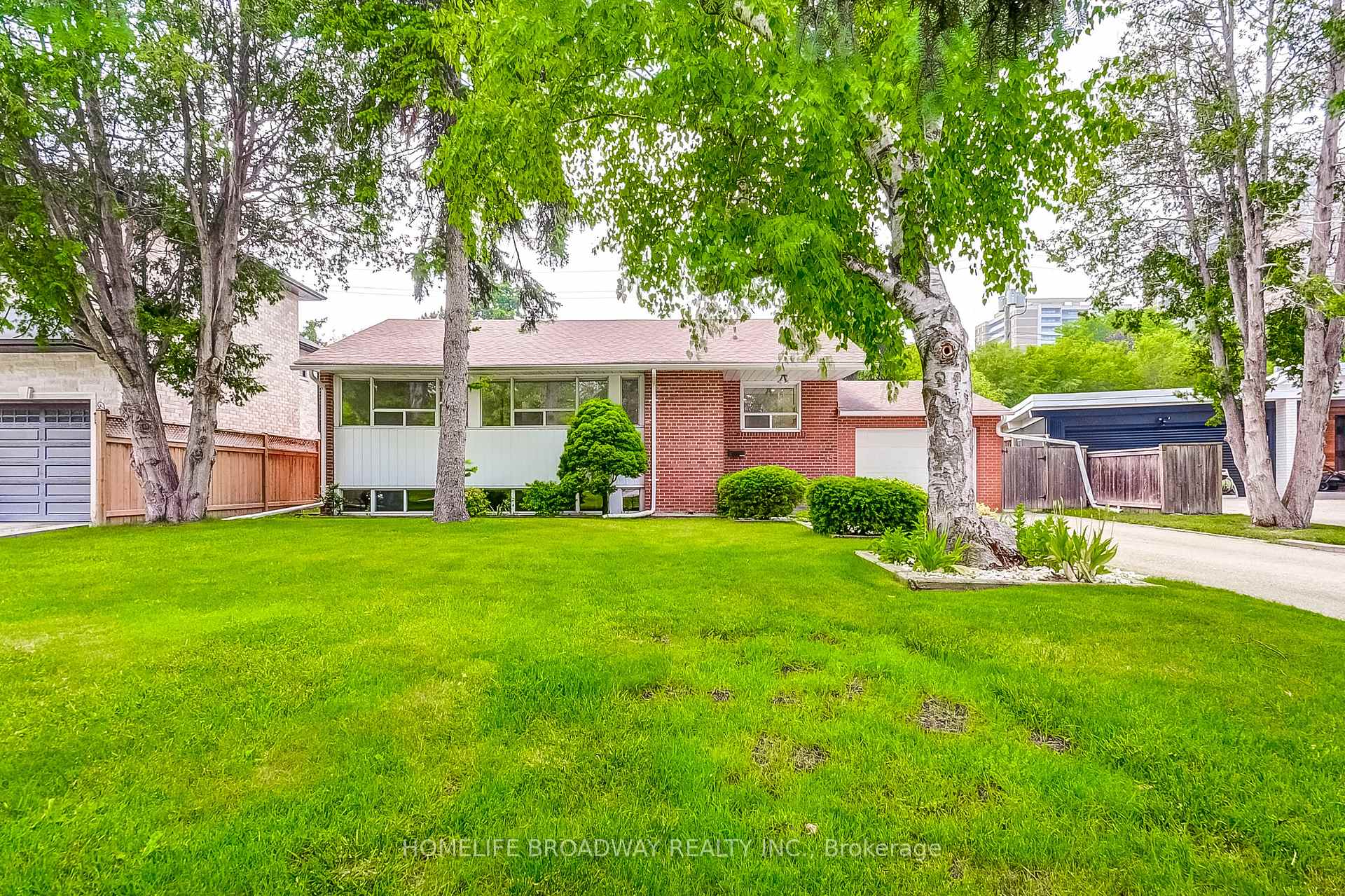 45 Hurlingham Crescent, Toronto, ON M3B 2P9