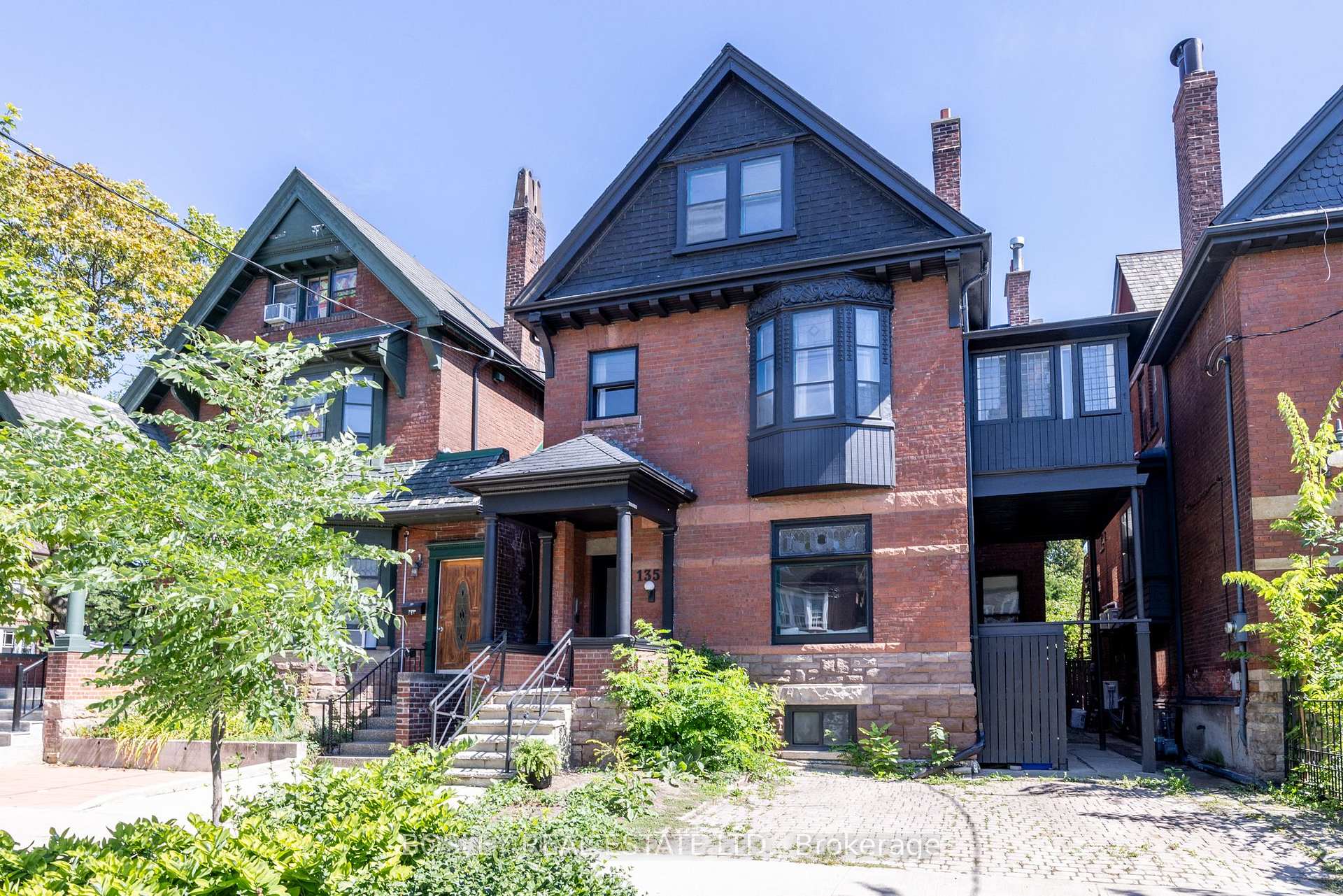 135 Madison Avenue, Toronto, ON M5R 2S3