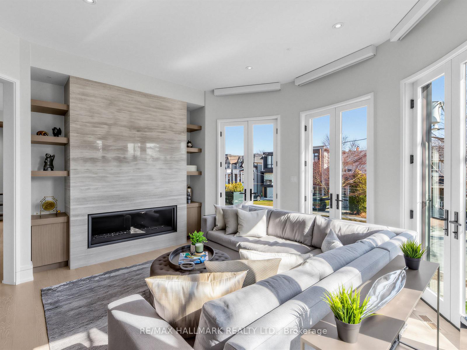 1 Thurloe Avenue, Toronto, ON M4S 0B4