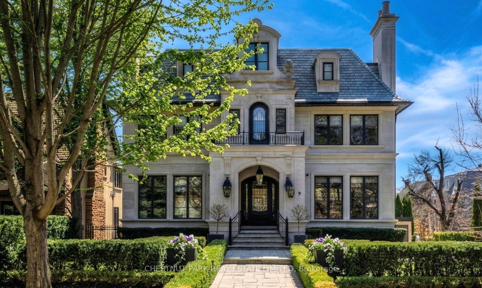 9 Dewbourne Avenue, Toronto, ON M5P 1Z1