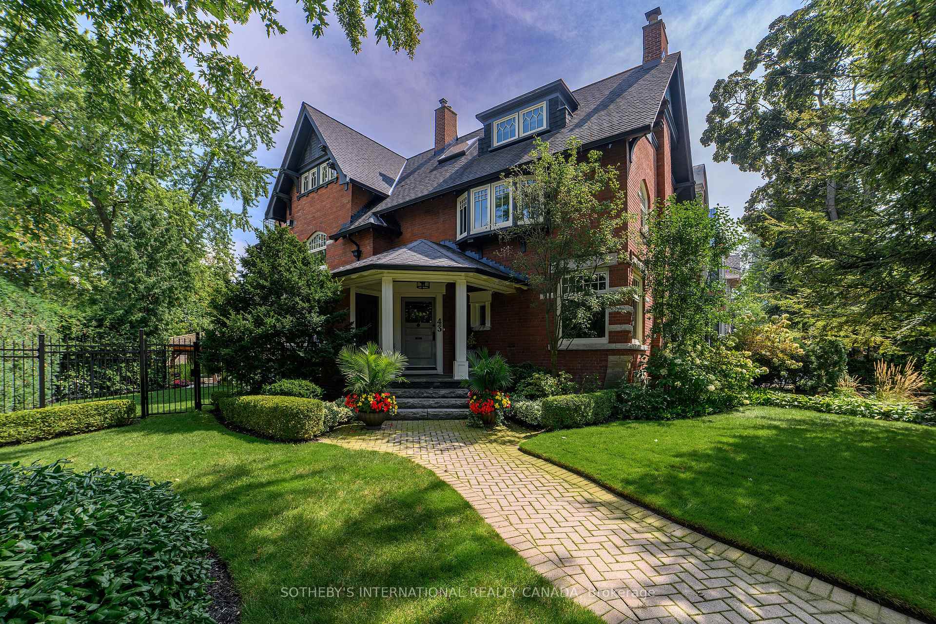 43 Maple Avenue, Toronto, ON M4W 2T9