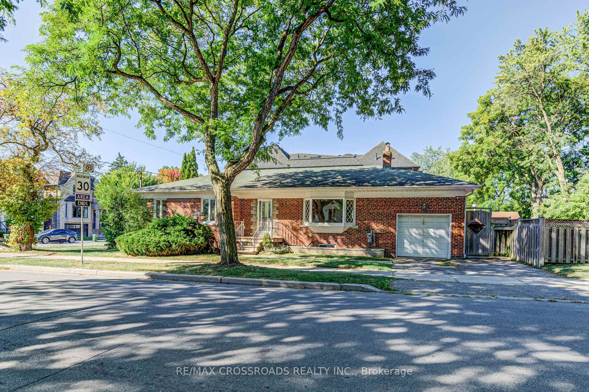 156 Florence Avenue, Toronto, ON M2N 1G4
