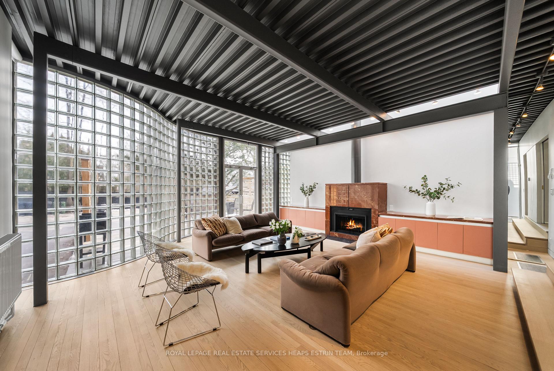335 St Clair Avenue E, Toronto, ON M4T 1P3