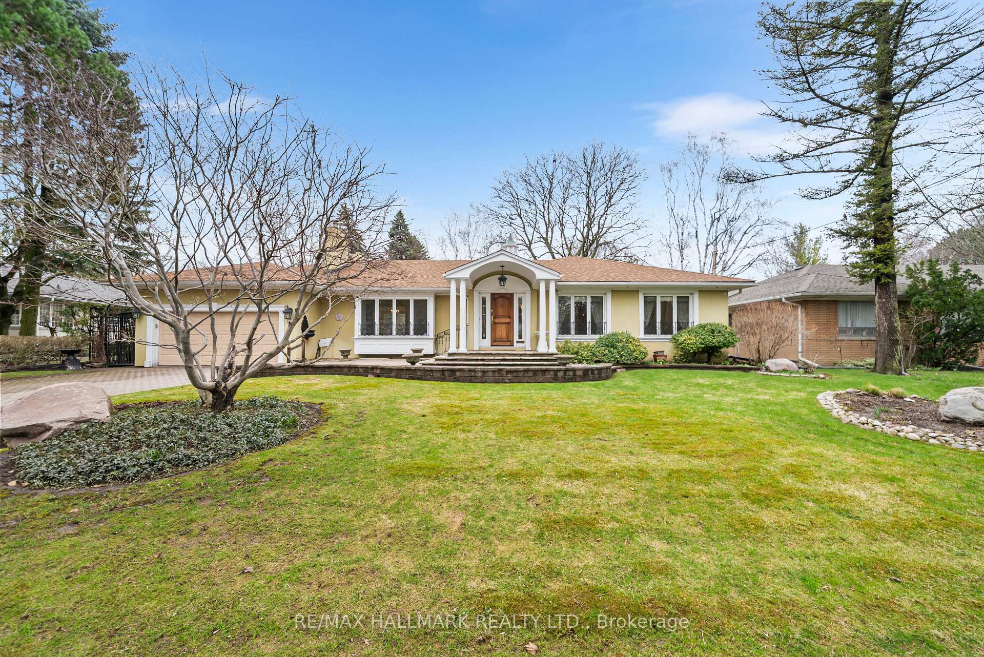 154 Valley Road, Toronto C12, ON M2L 1G4