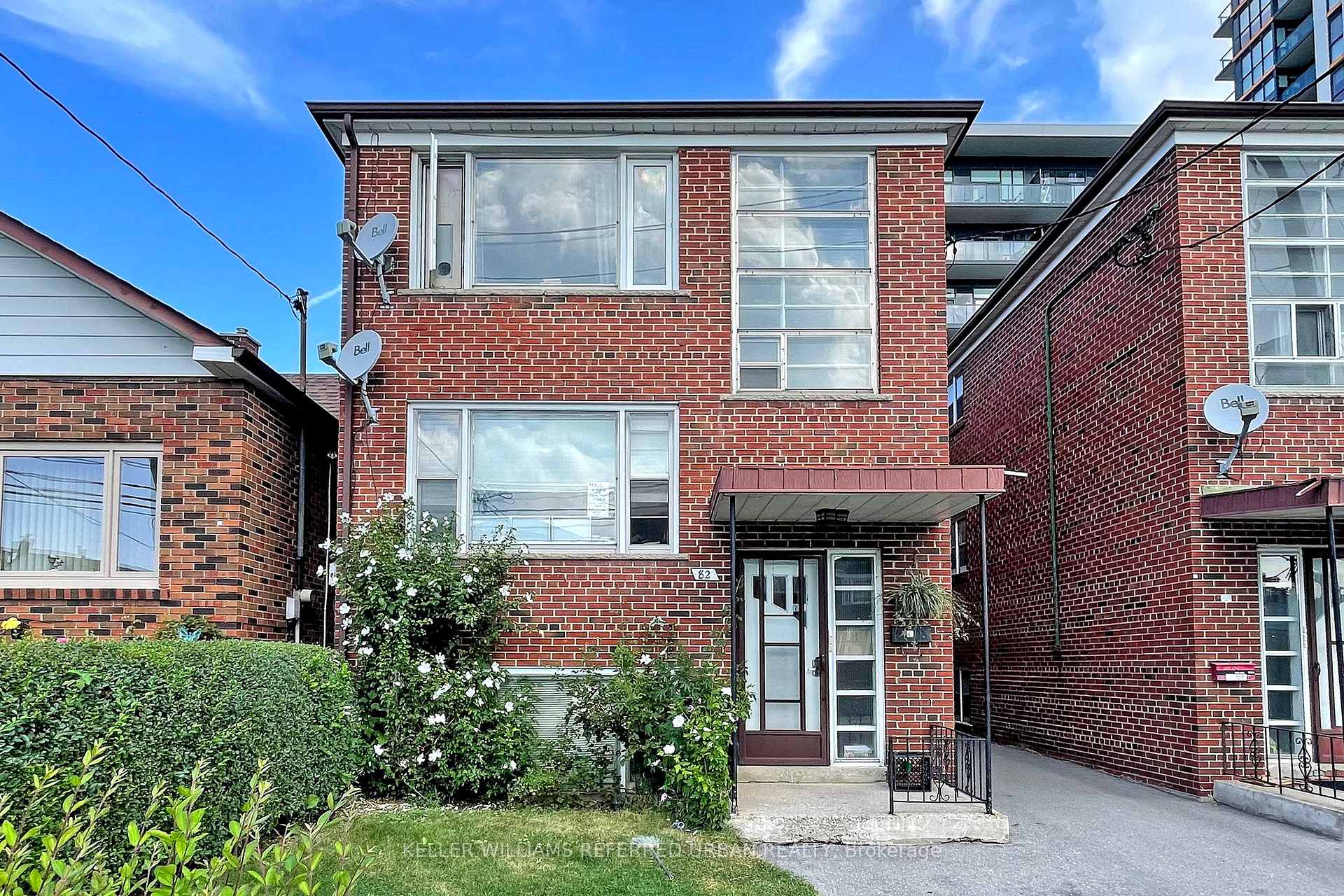 82 Lanark Avenue, Toronto, ON M6E 2G4