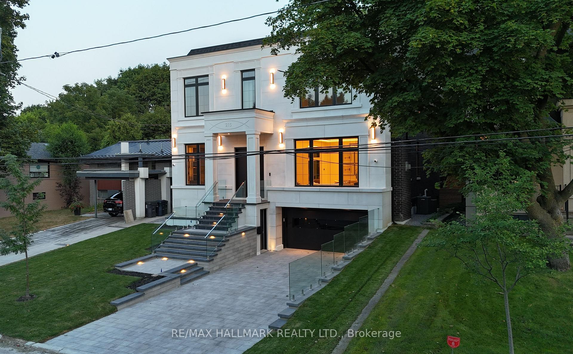 215 Northwood Drive, Toronto, ON M2M 2K5