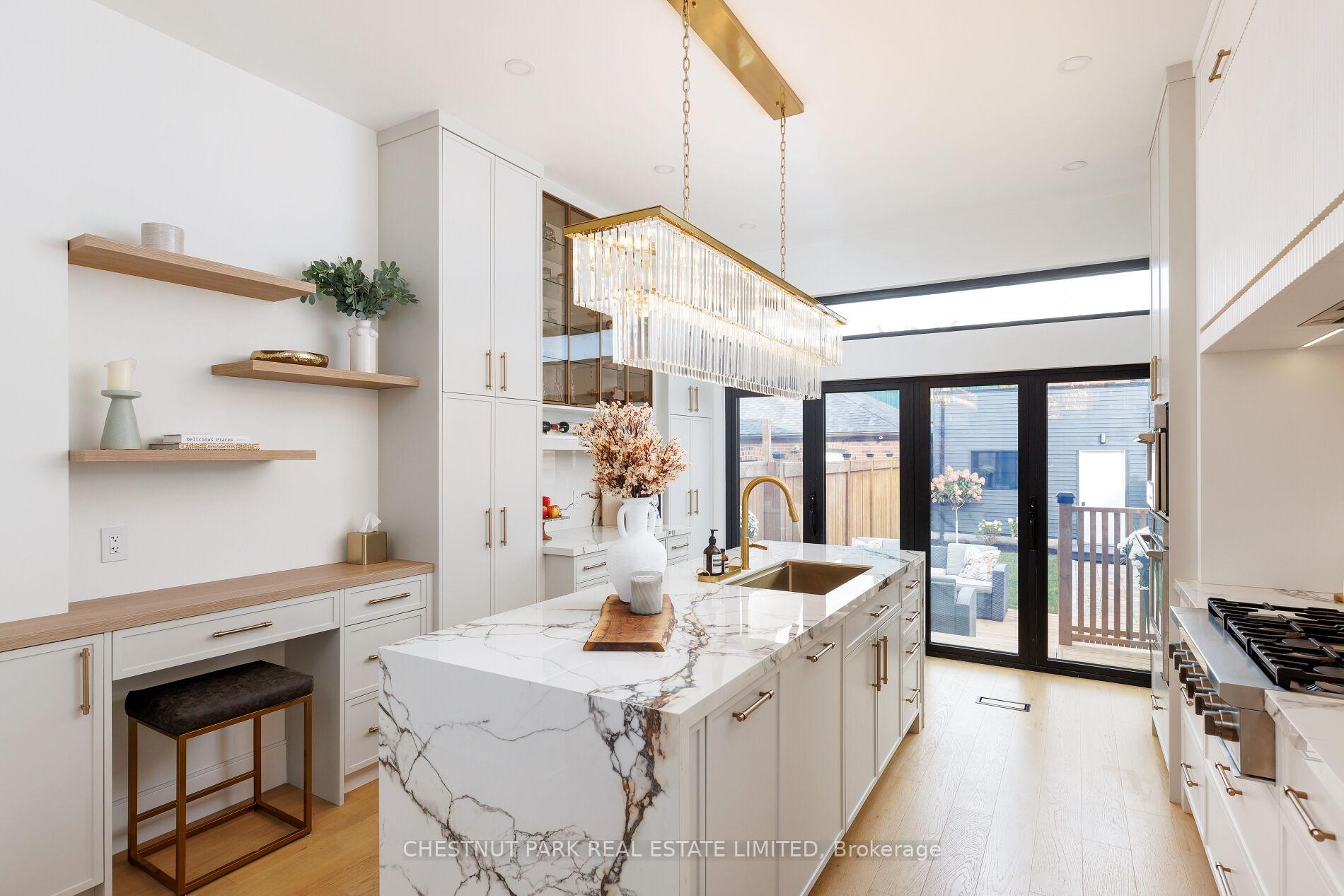 269 Euclid Avenue, Toronto, ON M6J 2K1