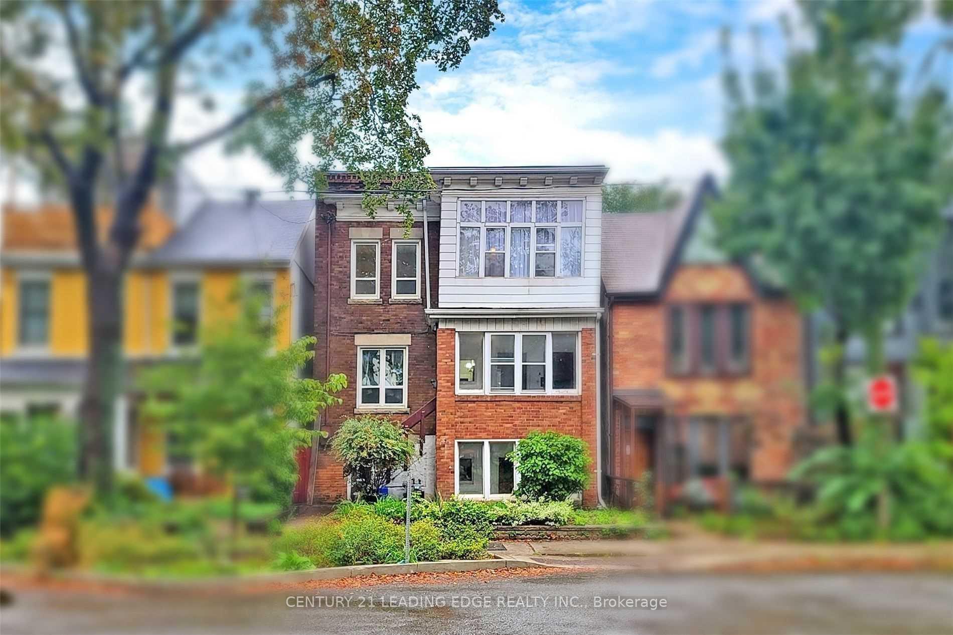 233 BORDEN Street, Toronto, ON M5S 2N5