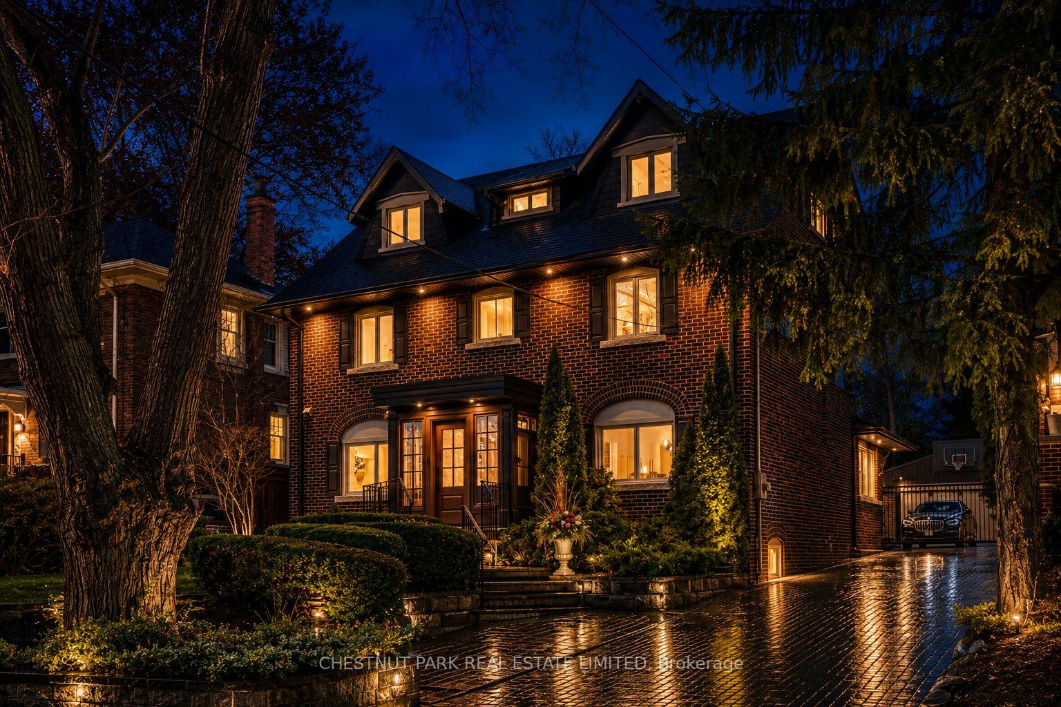 35 Weybourne Crescent, Toronto, ON M4N 2R4