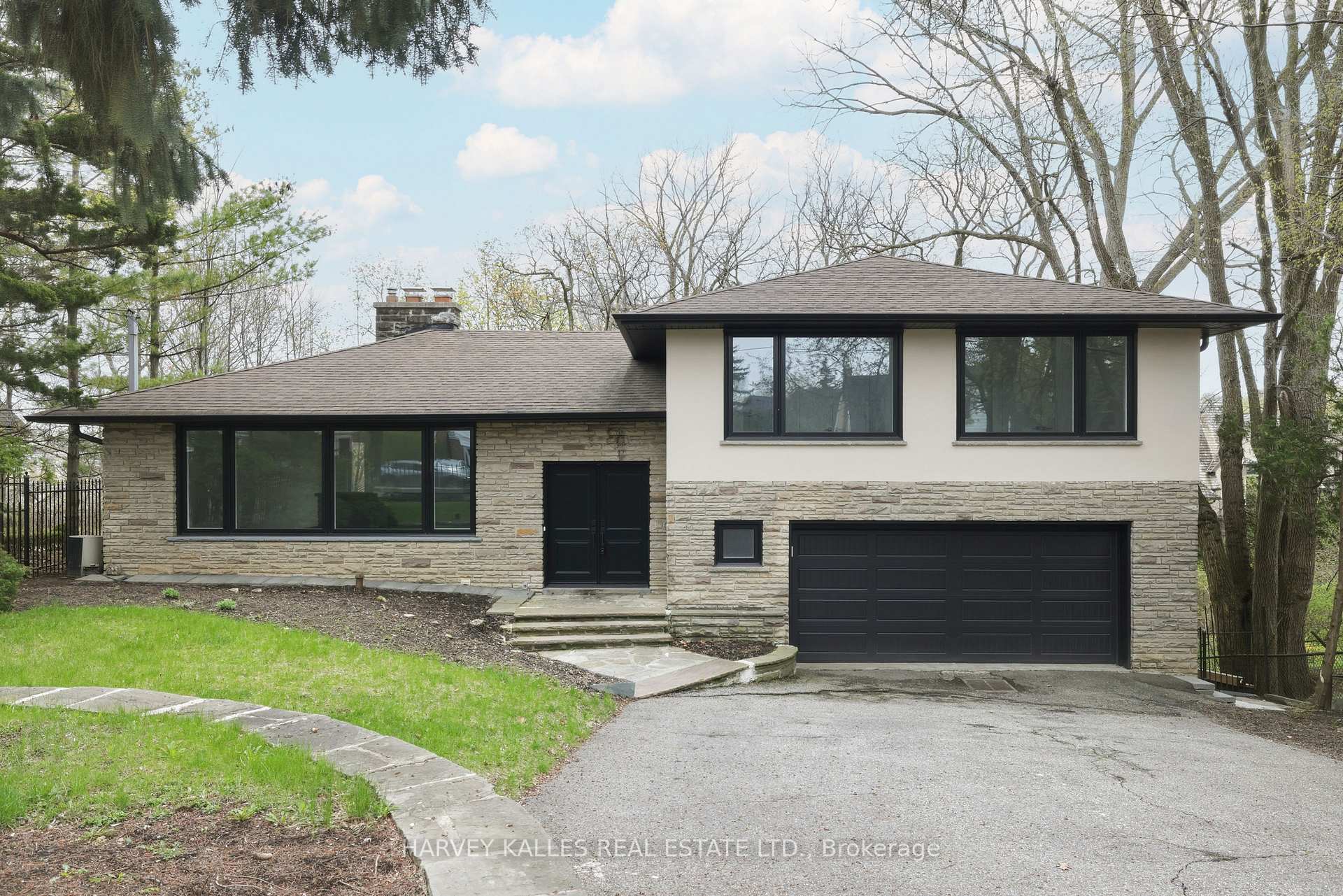 537 Blythwood Road, Toronto, ON M4N 1B4