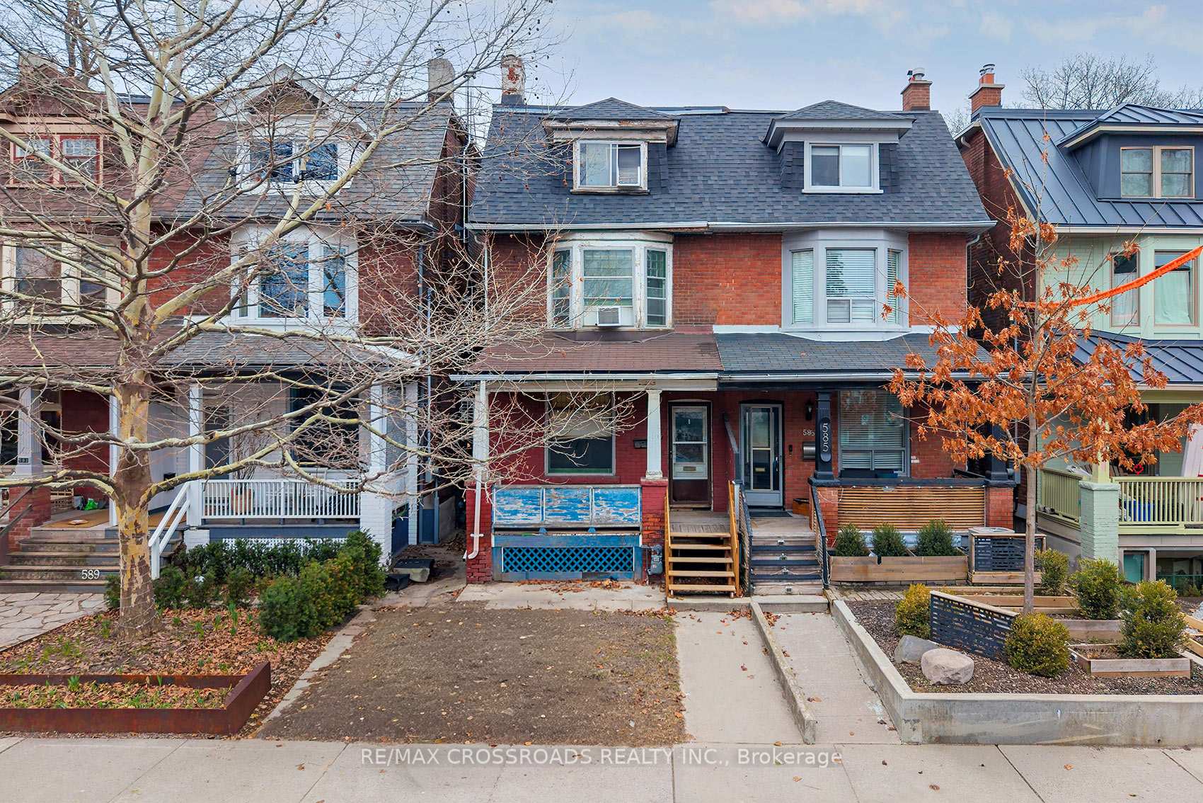 587 Palmerston Avenue, Toronto C02, ON M6G 2R2
