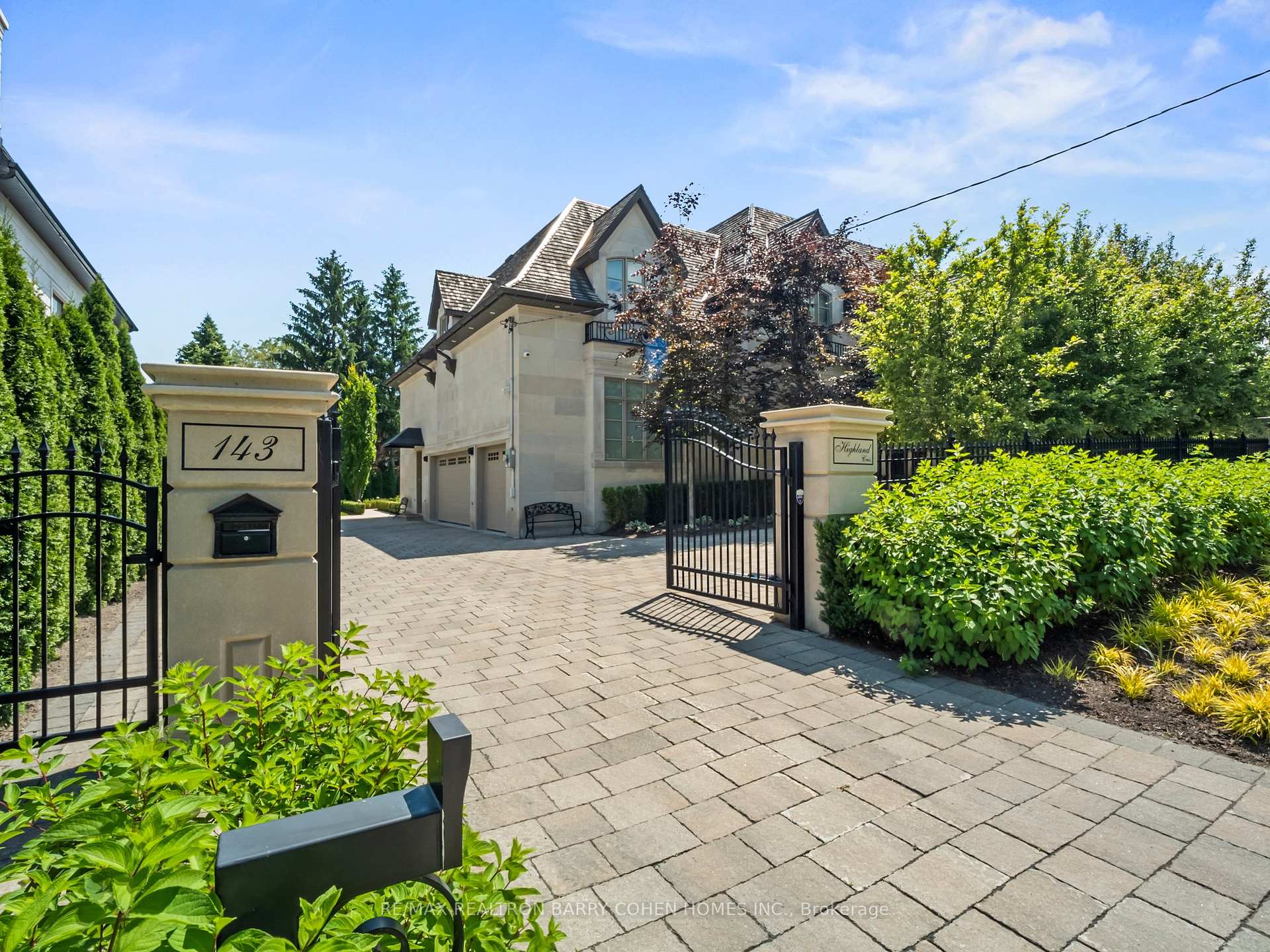 143 Highland Crescent, Toronto, ON M2L 1H2