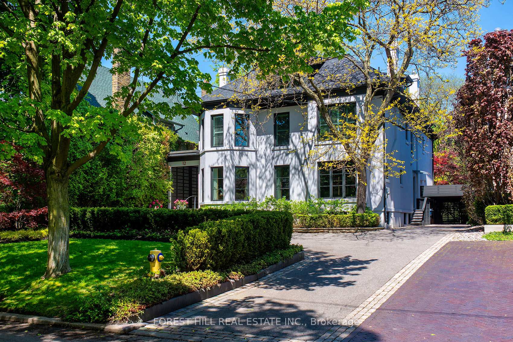12 Shorncliffe Avenue, Toronto, ON M4V 1T1