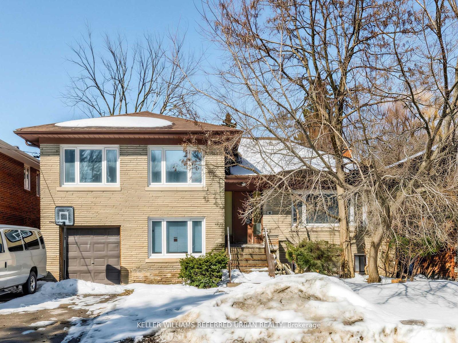 14 Frontenac Avenue, Toronto C04, ON M5N 1Z5
