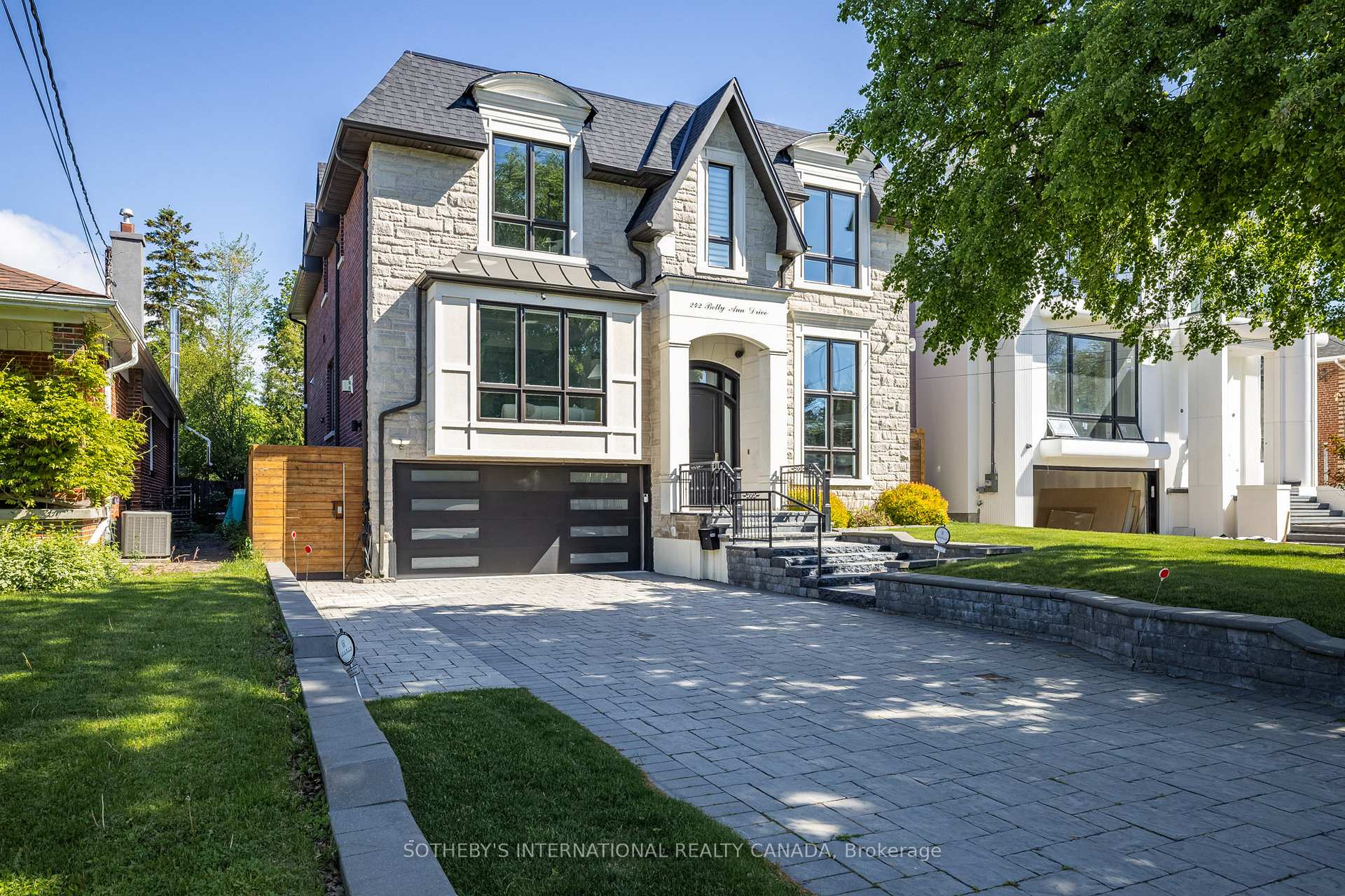 242 Betty Ann Drive, Toronto C07, ON M2R 1A7