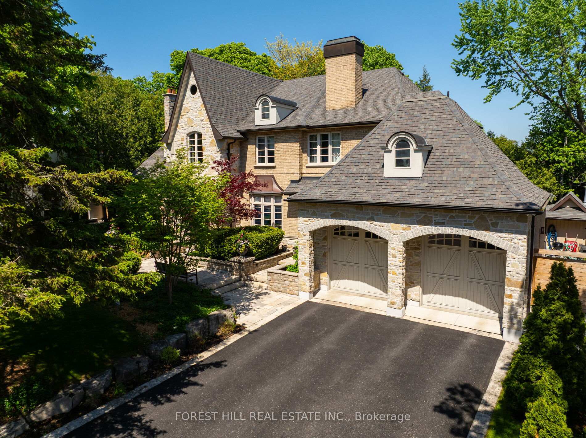 14 Denewood Crescent, Toronto, ON M3B 1M5