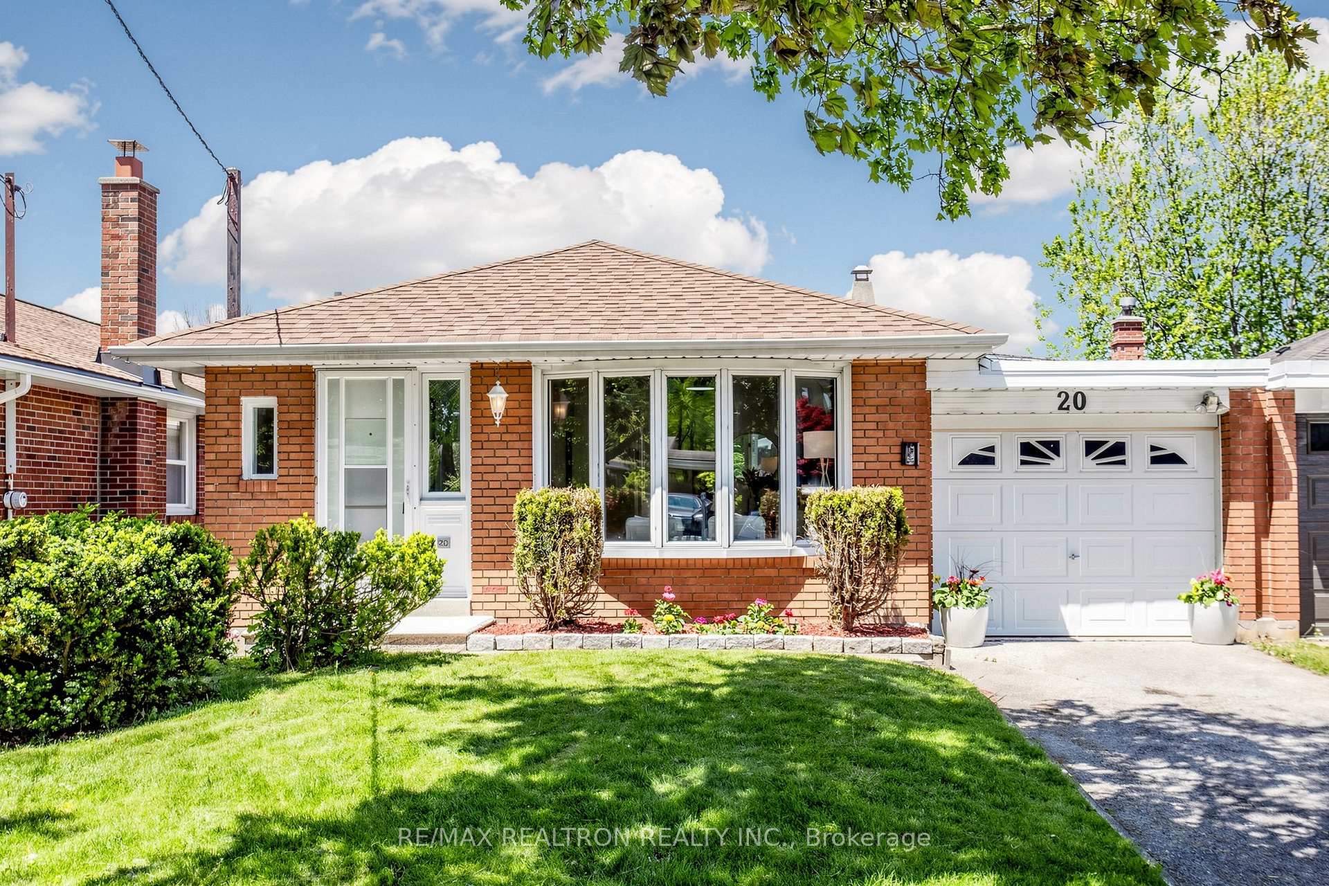 20 Doonaree Drive, Toronto C13, ON M3A 1M4