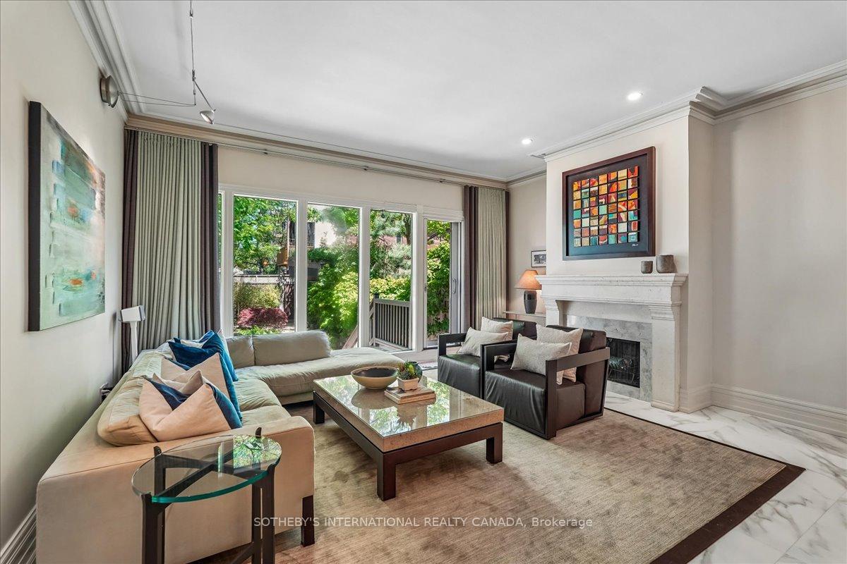9 Rose Avenue, Toronto C08, ON M4X 1N6
