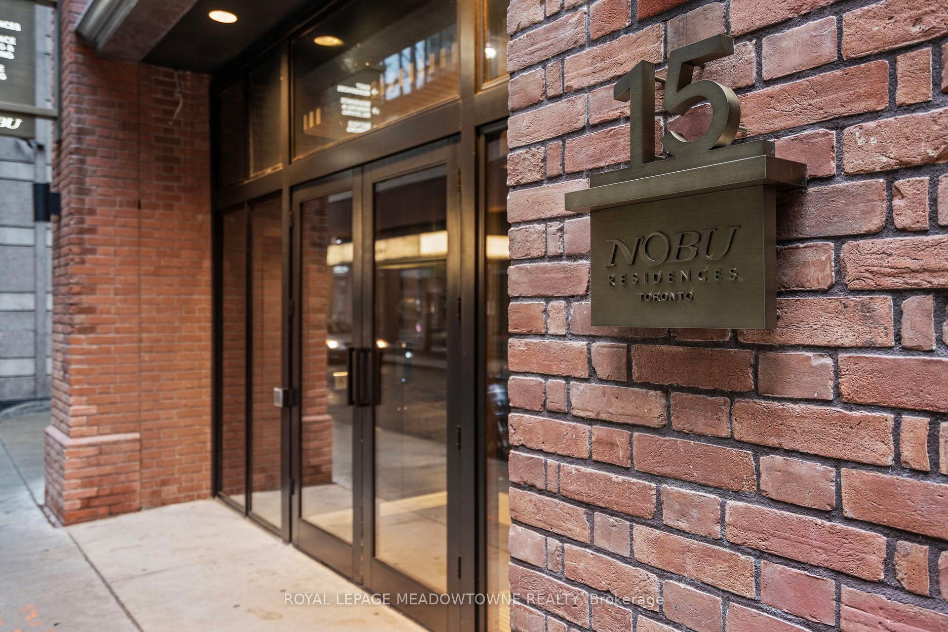 15 Mercer Street 813, Toronto, ON M5V 1H2