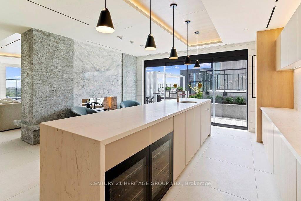 5 Defries Street 619, Toronto, ON M5A 0W7