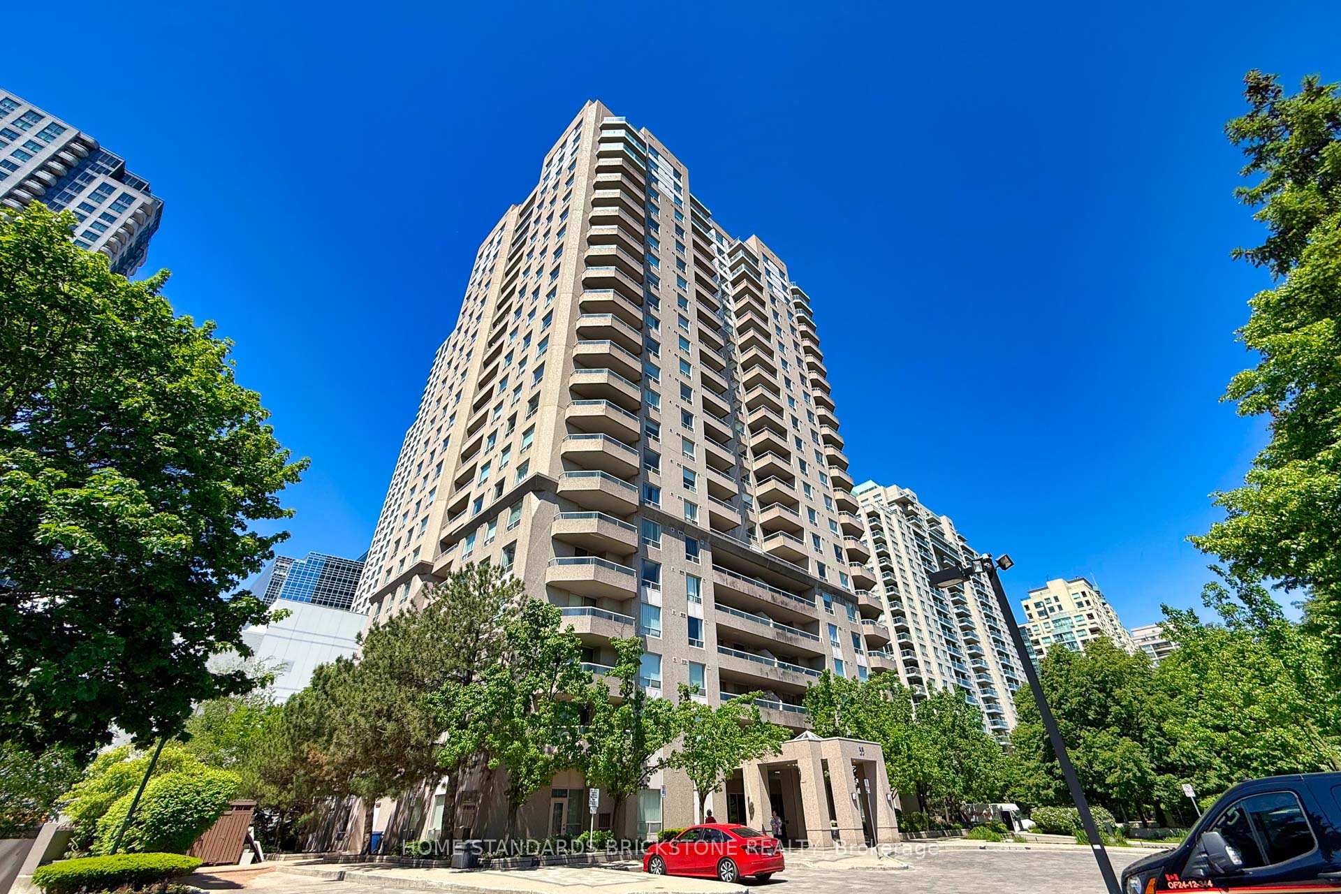 35 Empress Avenue 909, Toronto, ON M2N 6T3