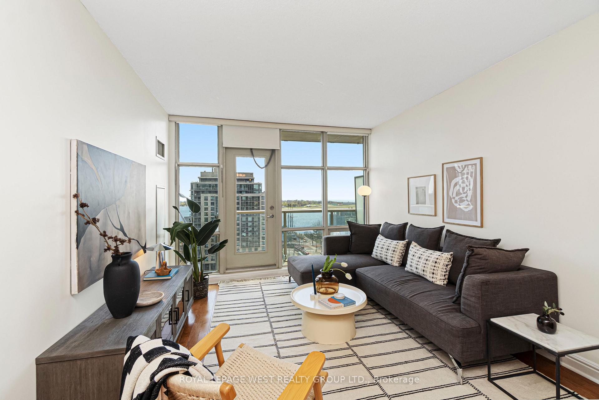 35 Mariner Terrace #1510, Toronto, ON M5V 3V9
