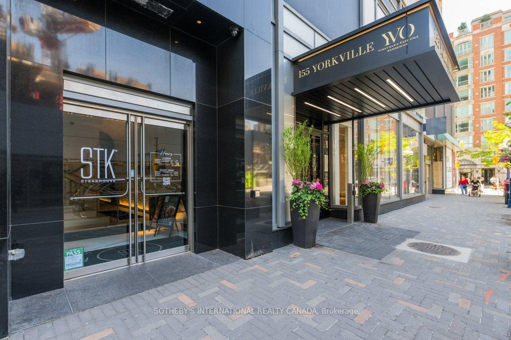 155 Yorkville Avenue 409, Toronto, ON M5R 0B4