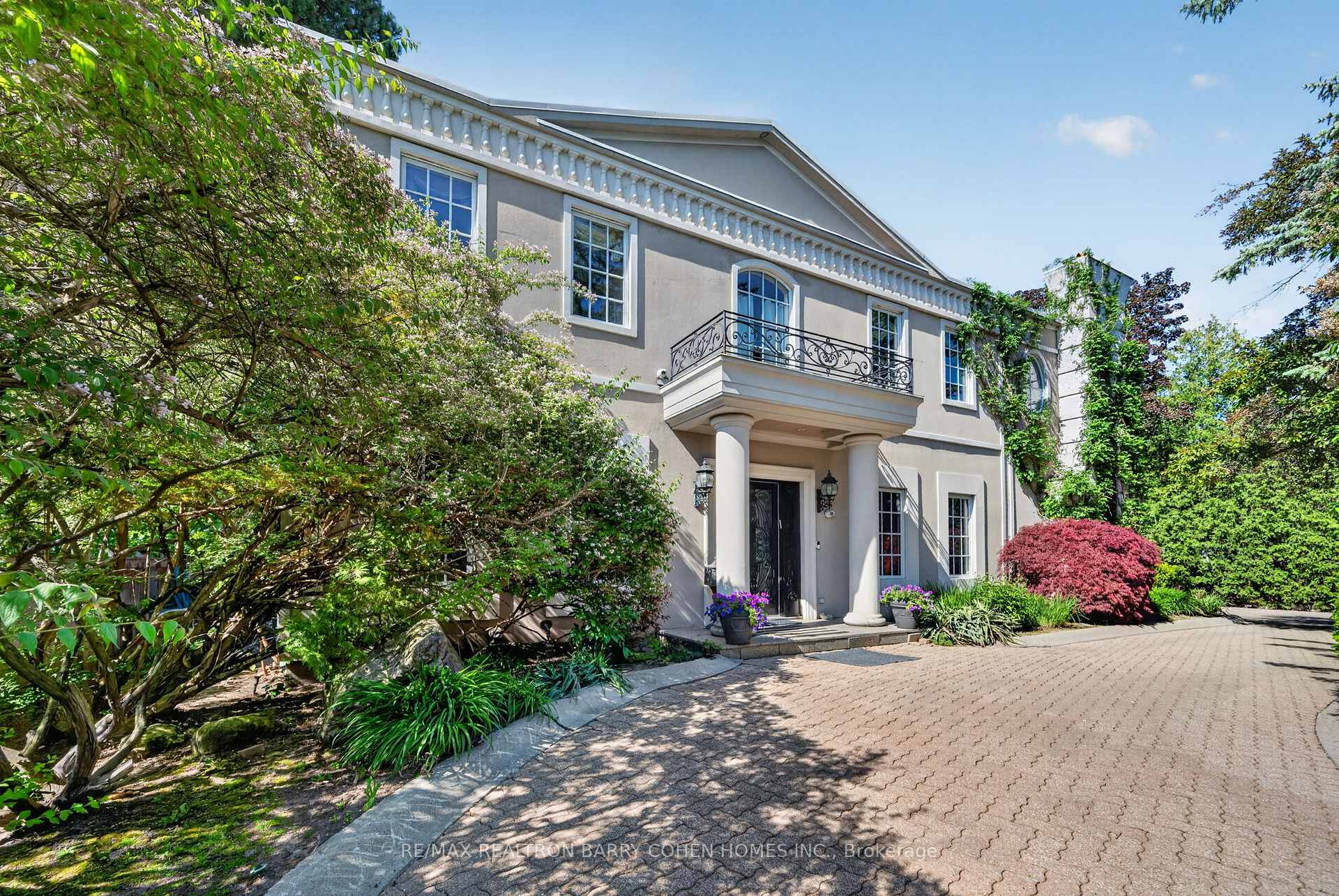 21 Fifeshire Road, Toronto, ON M2L 2G4