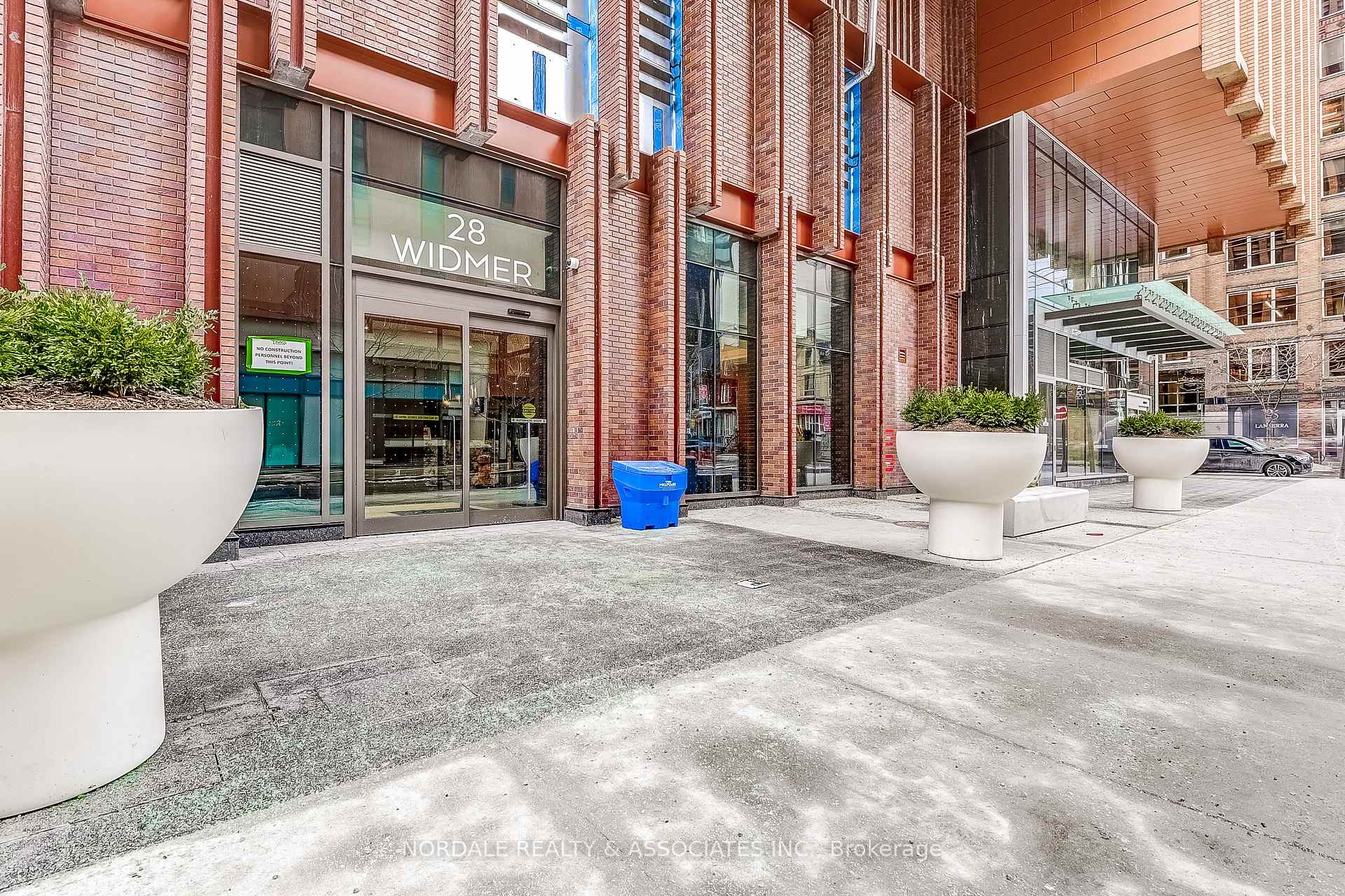 28 Widmer Street 3127, Toronto, ON M5V 0T2