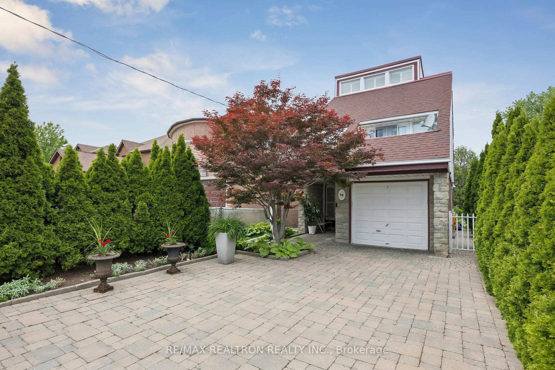 84 Connaught Avenue, Toronto C07, ON M2M 1G8