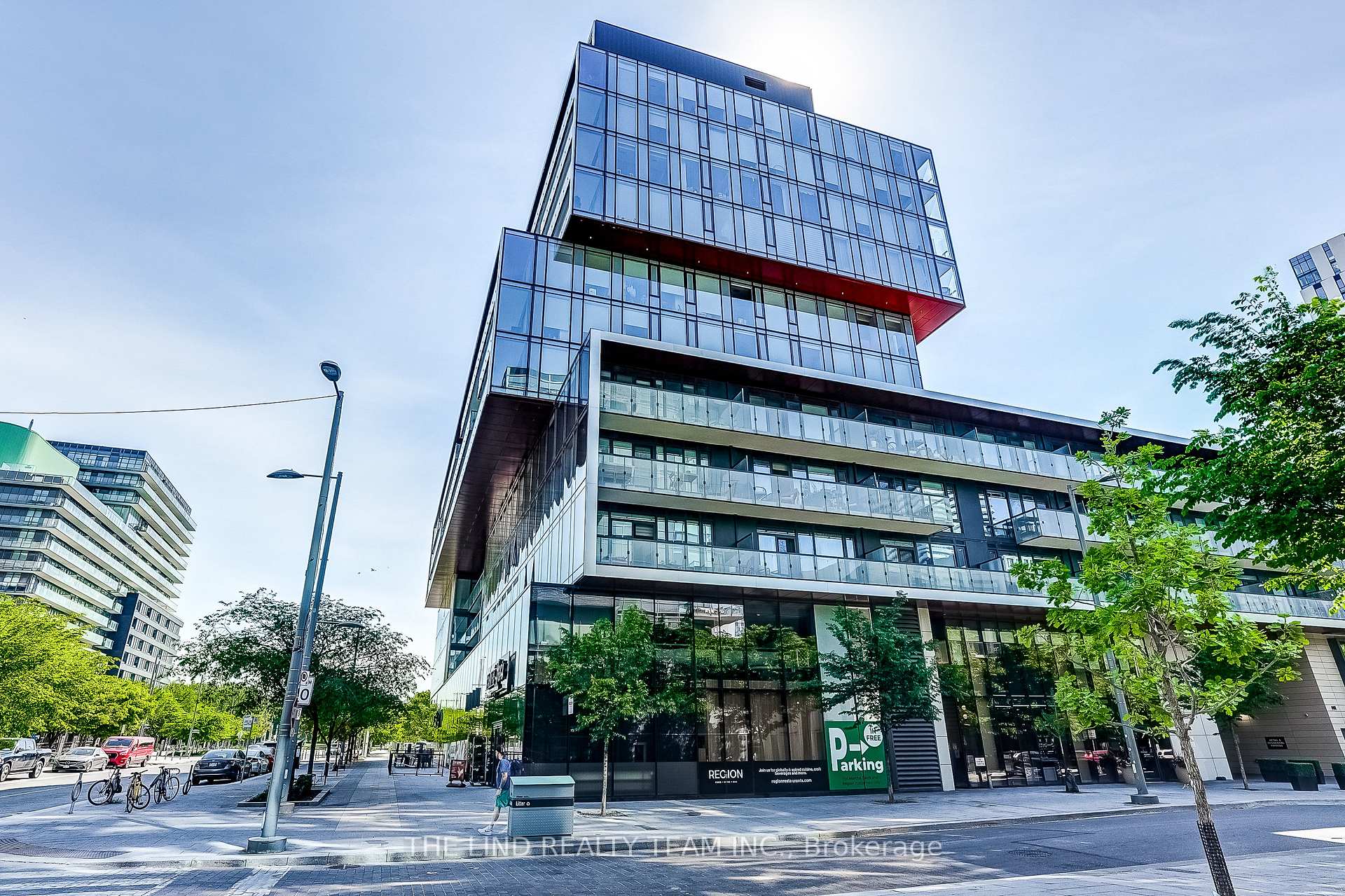 35 Rolling Mills Road 527, Toronto C08, ON M5A 0V6