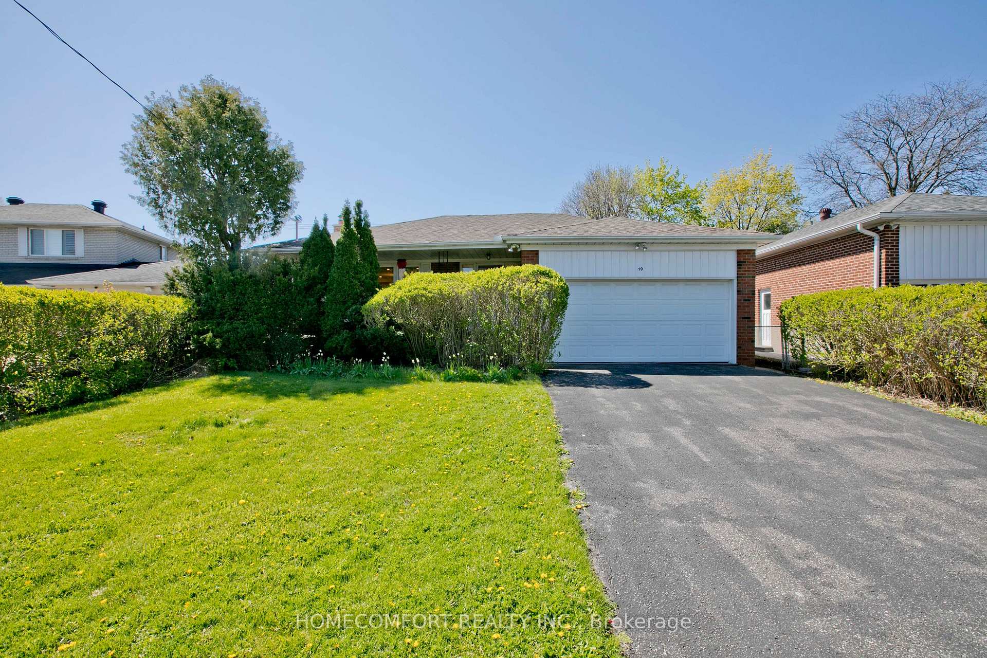 19 Oldborough Circle, Toronto, ON M2J 3A1