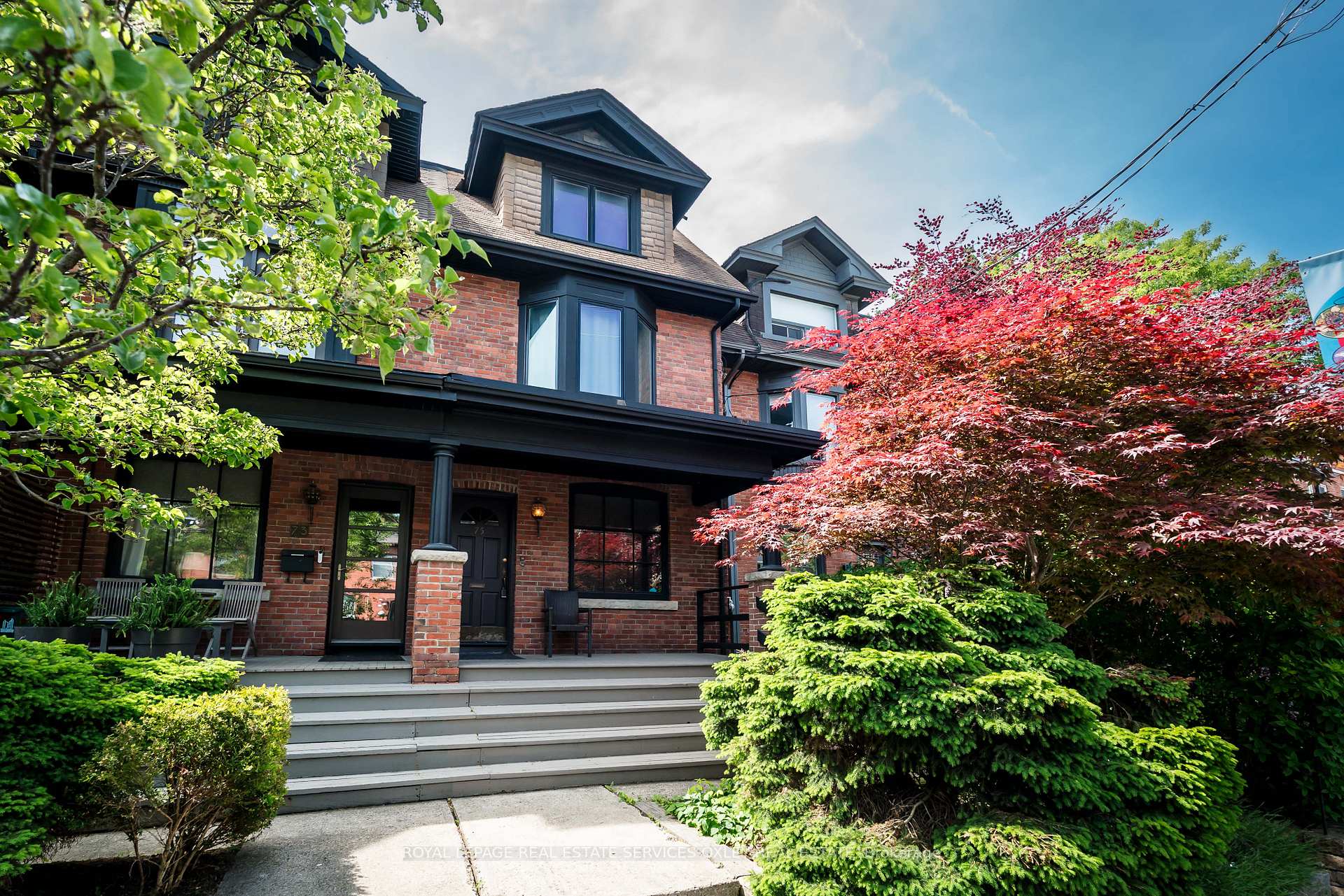 75 Dupont Street, Toronto, ON M5R 1V3